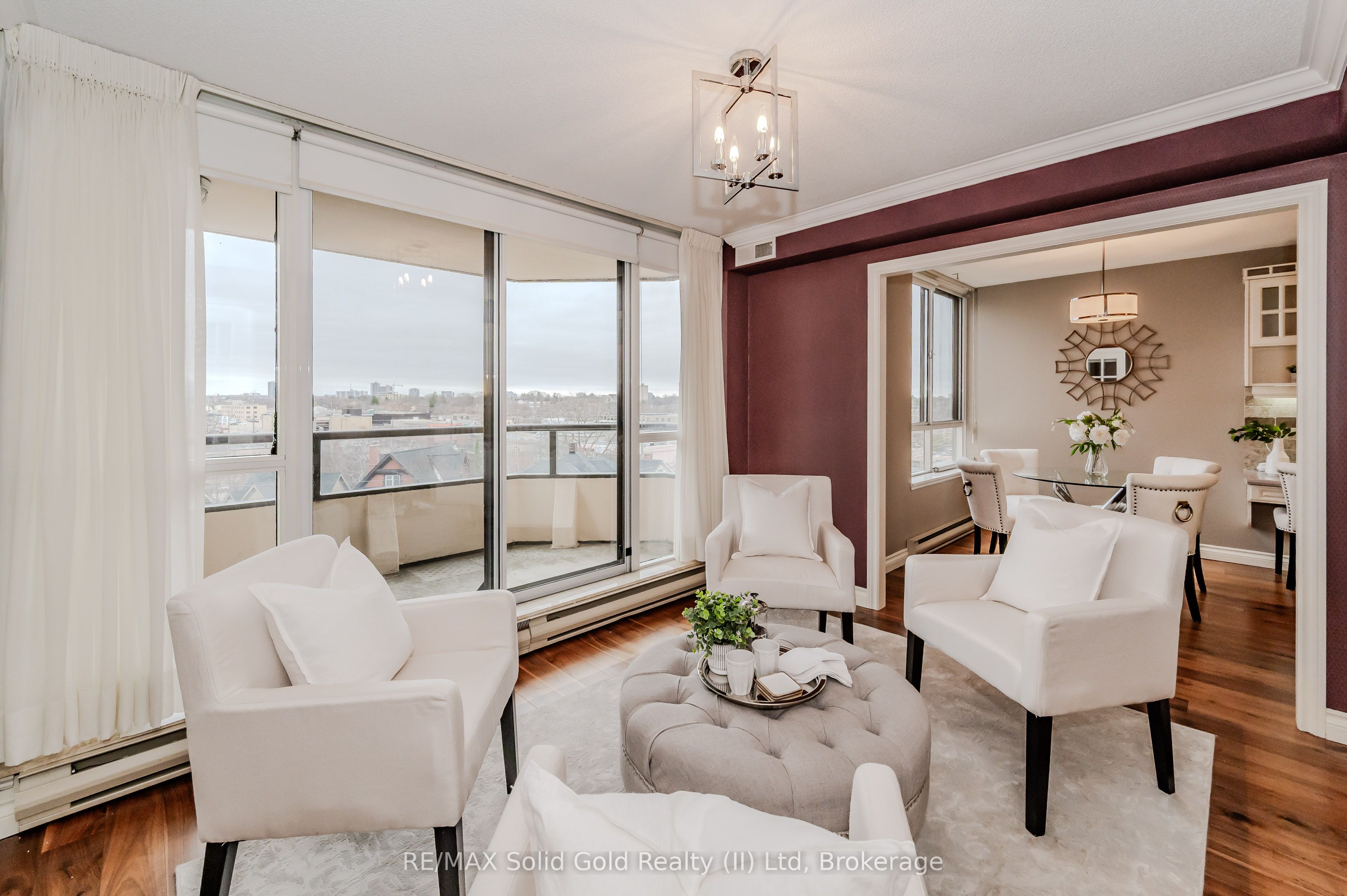 #403 - 2 Lancaster Street Property Photo 10