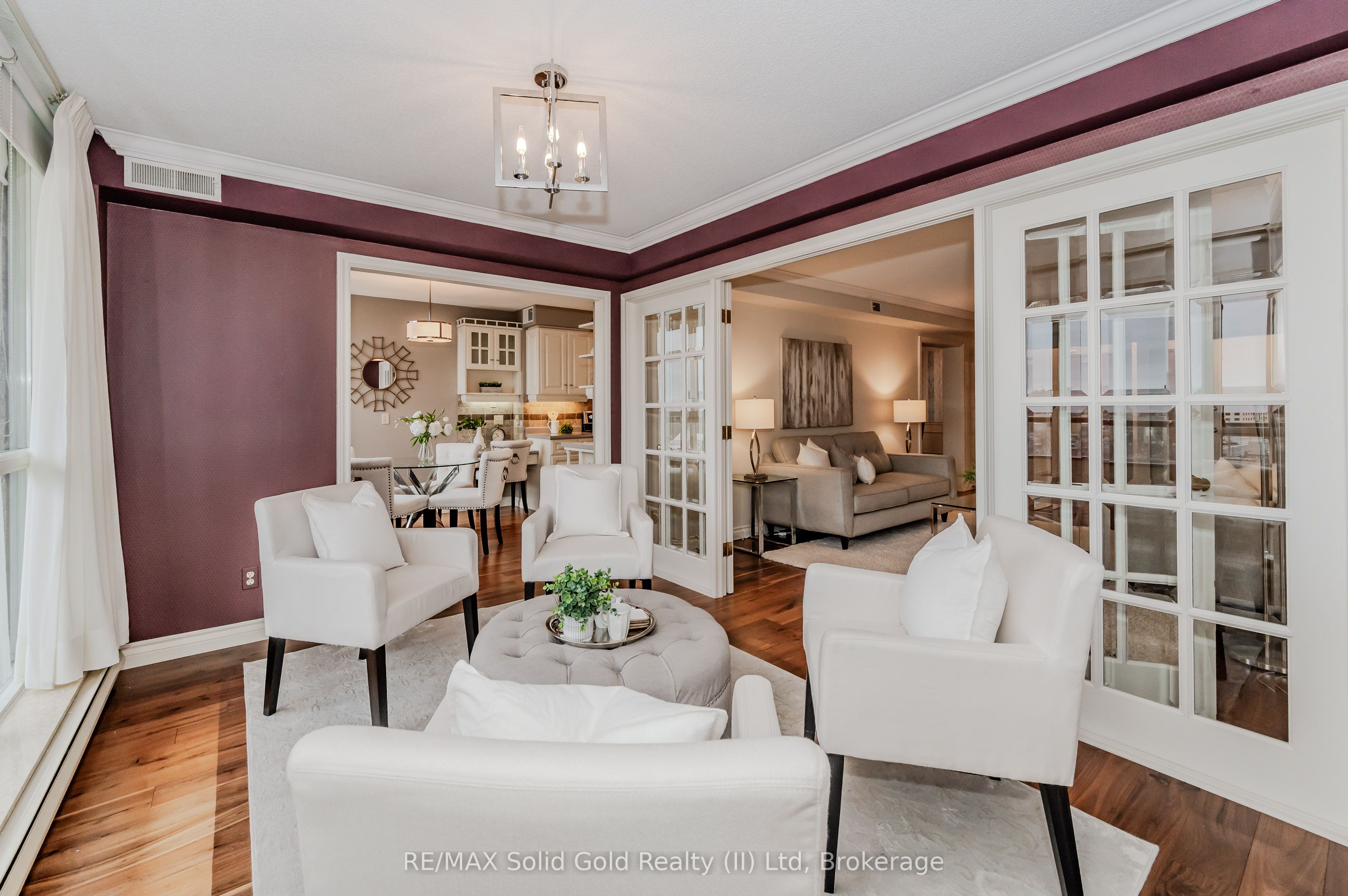 #403 - 2 Lancaster Street Property Photo 12