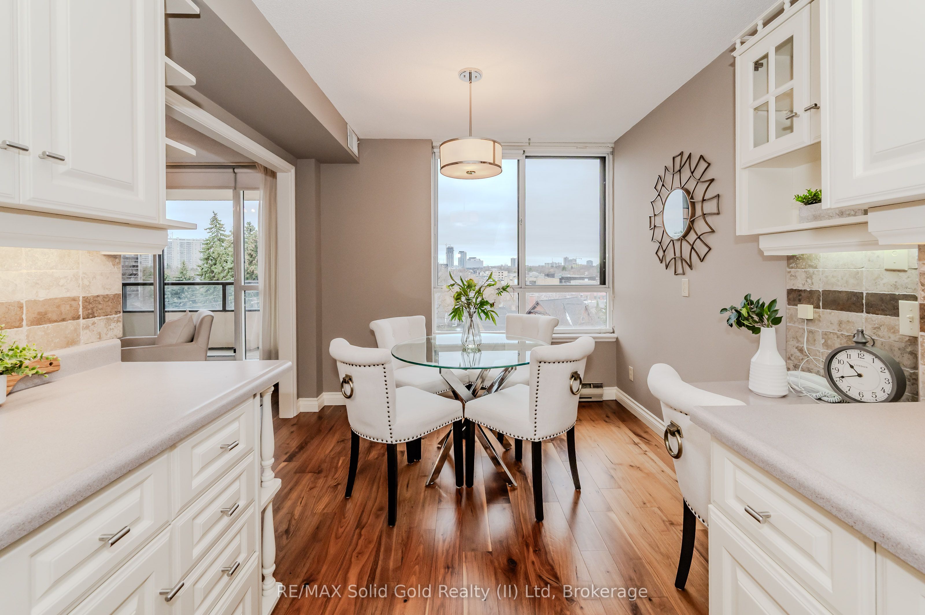 #403 - 2 Lancaster Street Property Photo 19