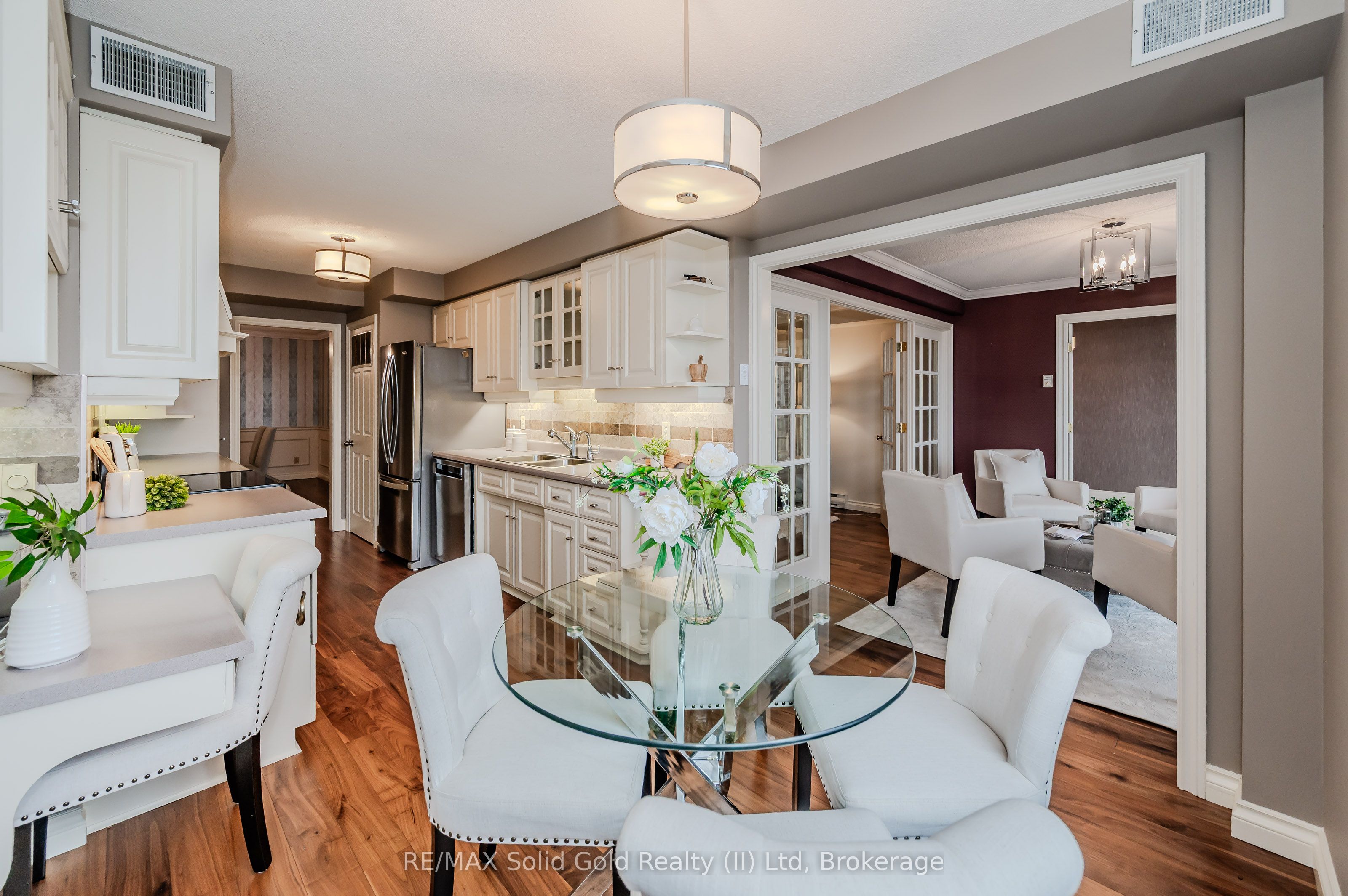 #403 - 2 Lancaster Street Property Photo 20