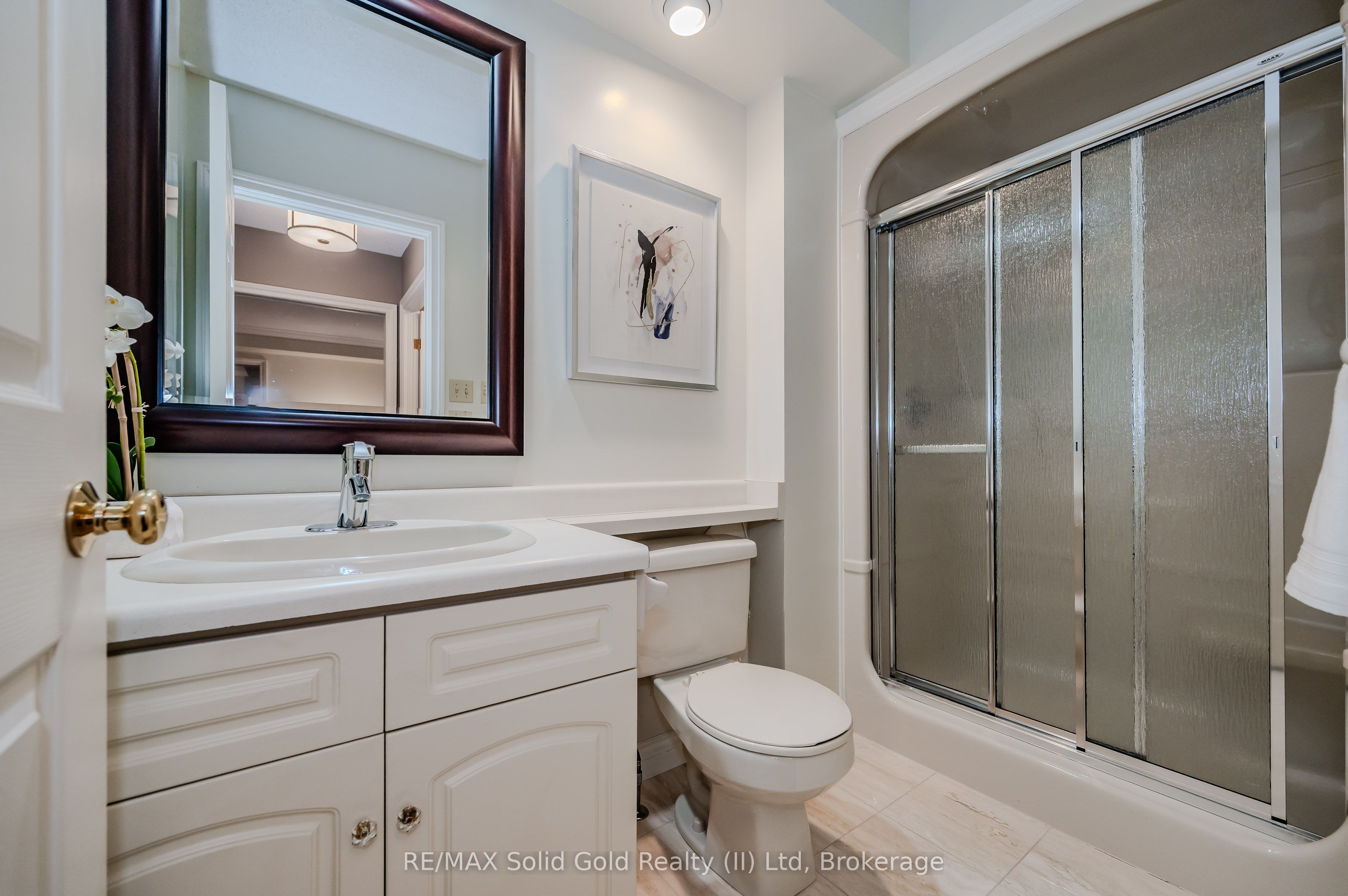 #403 - 2 Lancaster Street Property Photo 21