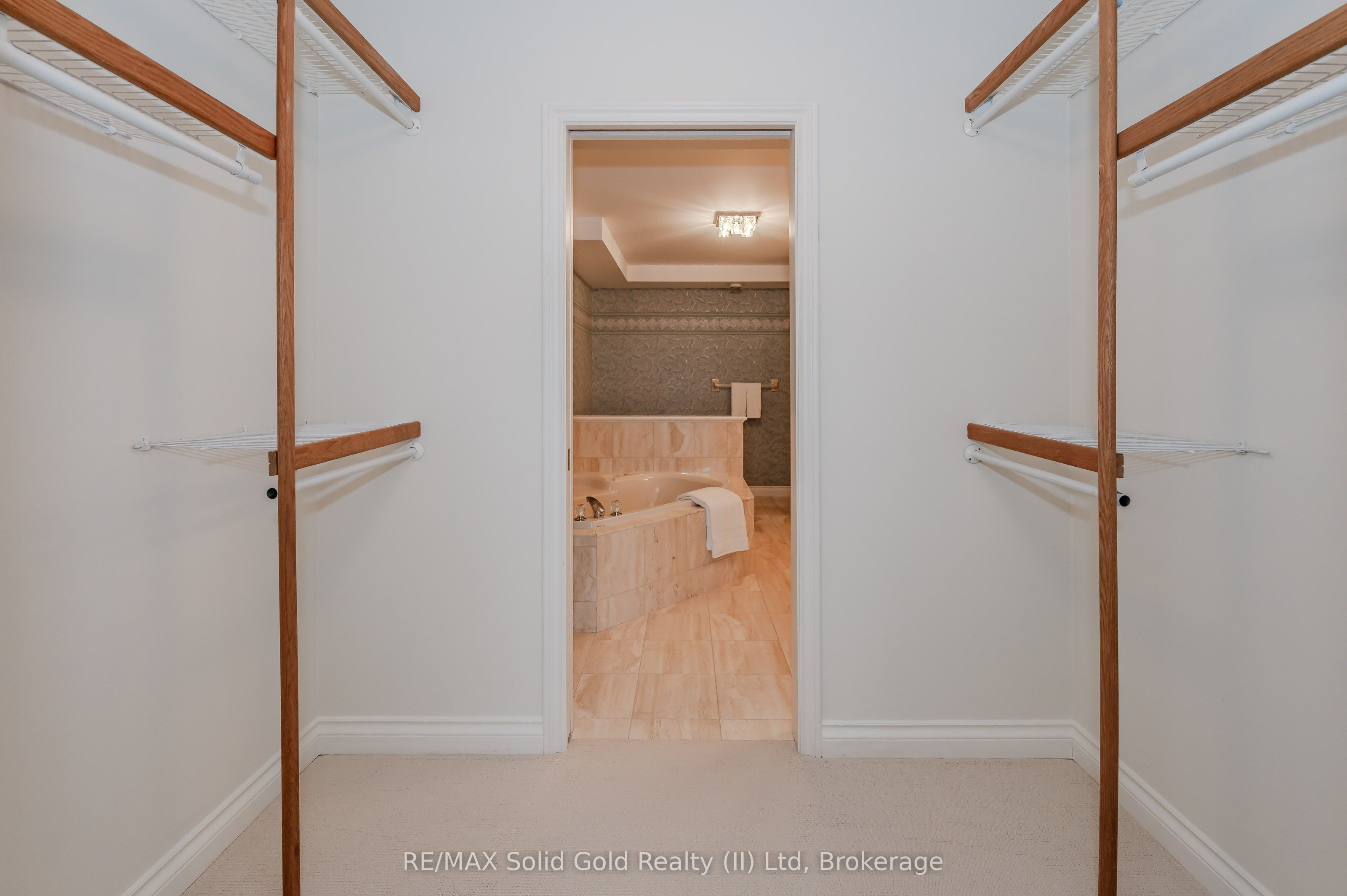 #403 - 2 Lancaster Street Property Photo 25