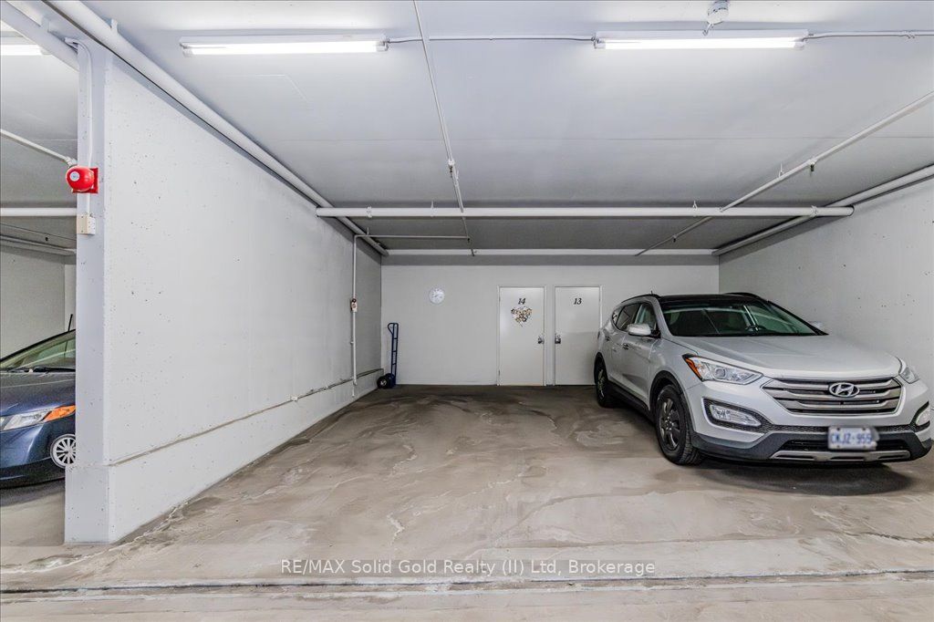 #403 - 2 Lancaster Street Property Photo 34