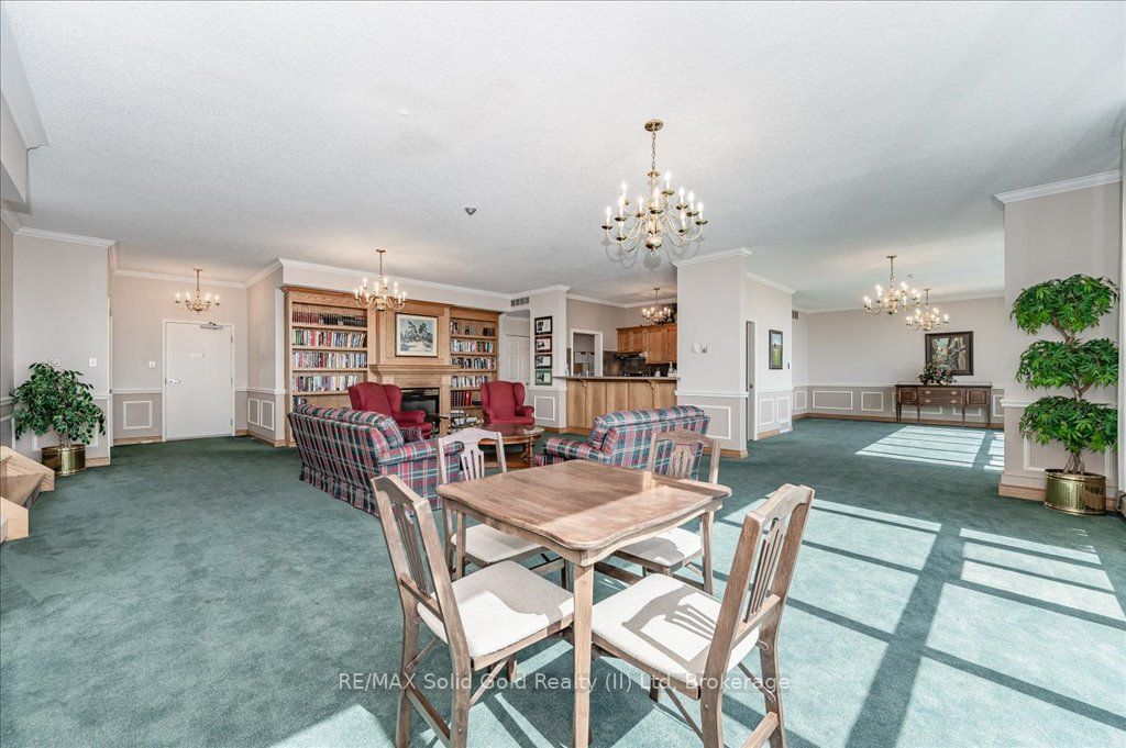 #403 - 2 Lancaster Street Property Photo 37