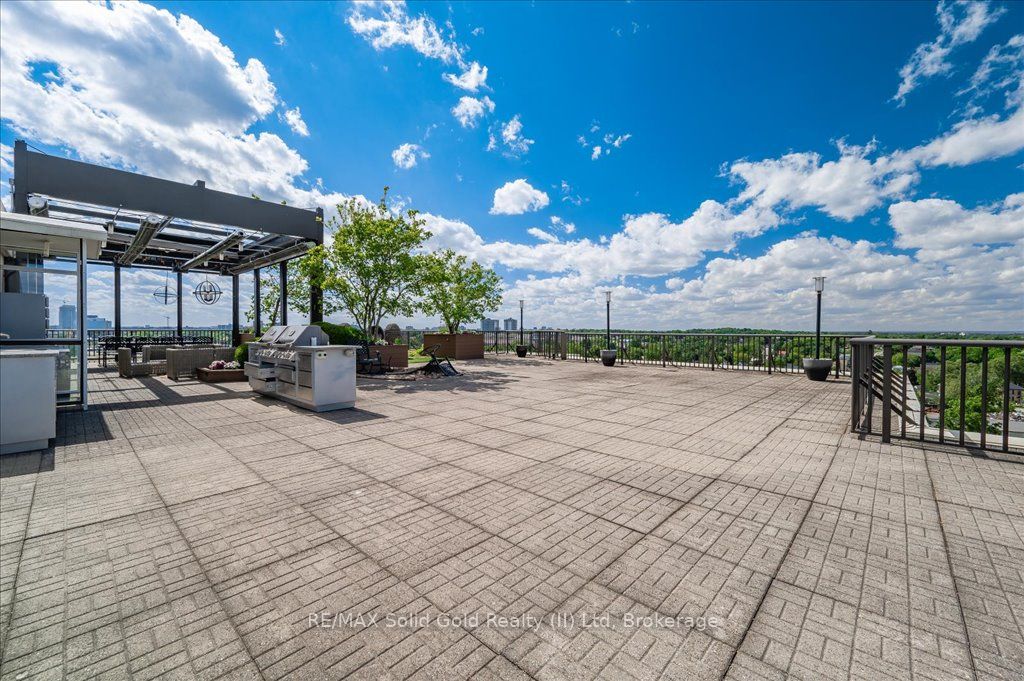 #403 - 2 Lancaster Street Property Photo 43