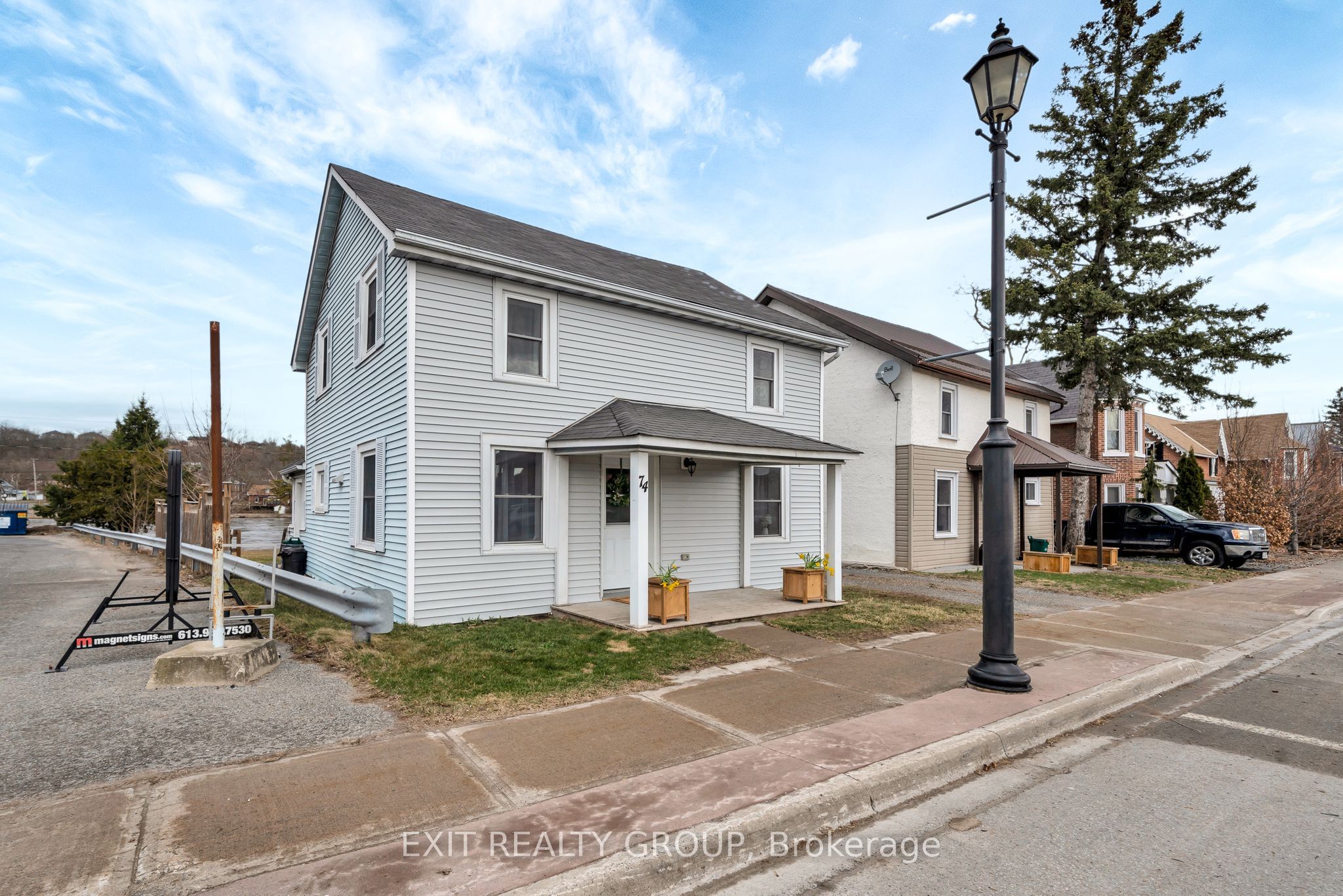74 Front Street Property Photo
