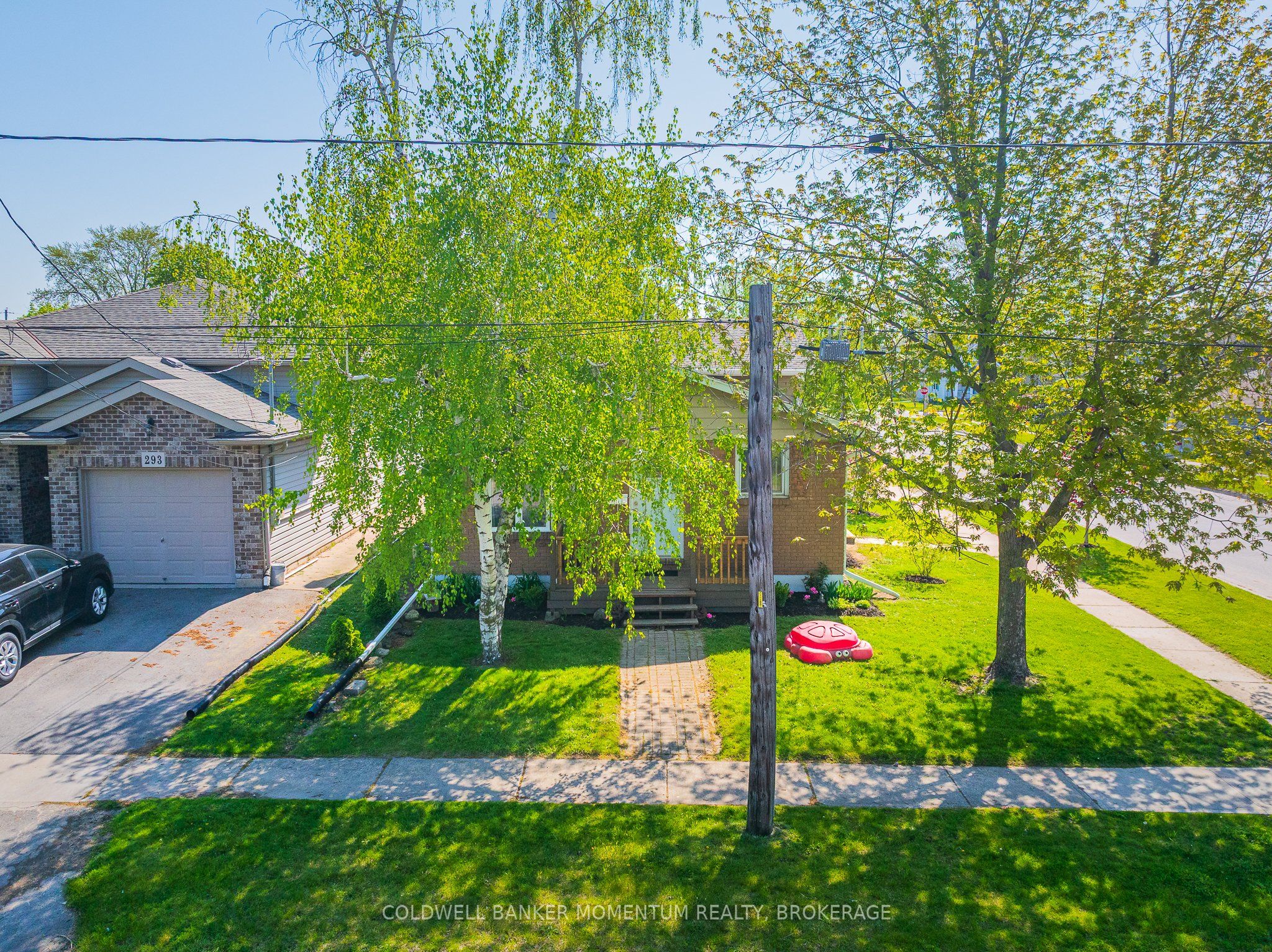 299 Dain Ave Property Photo 4
