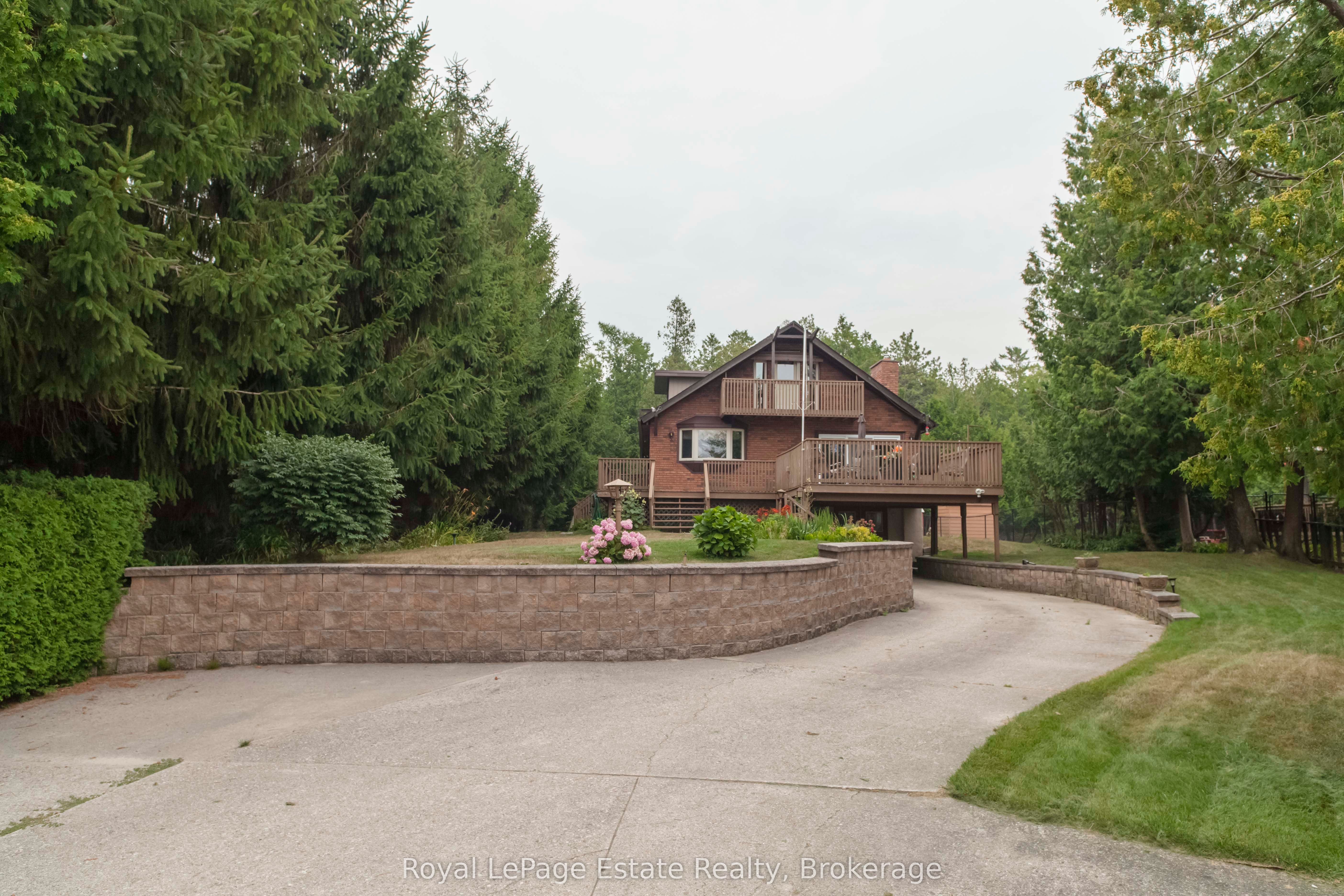 325 Second Avenue N Property Photo 1