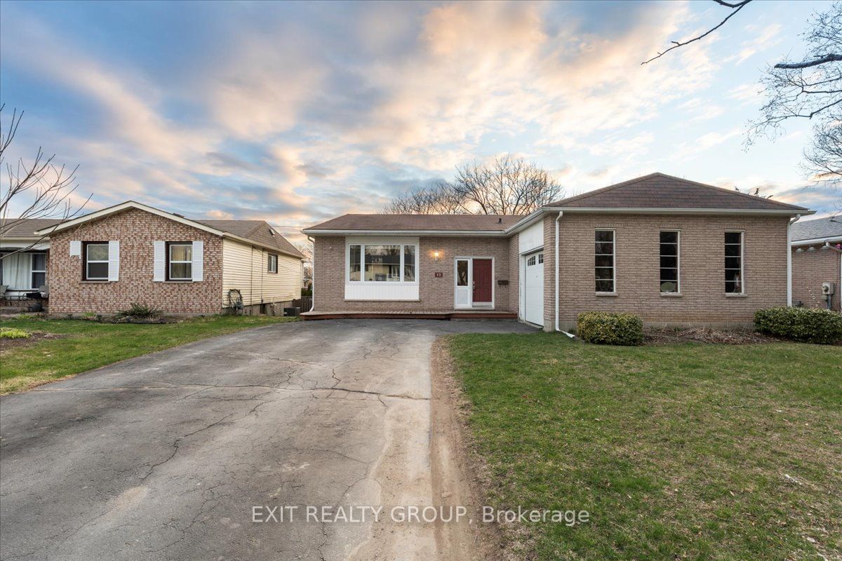 12 Westmount Court Property Photo