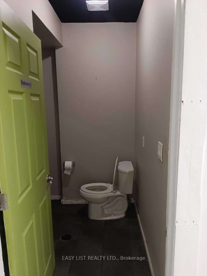 1305 & 1311 Ottawa Street Property Photo 12