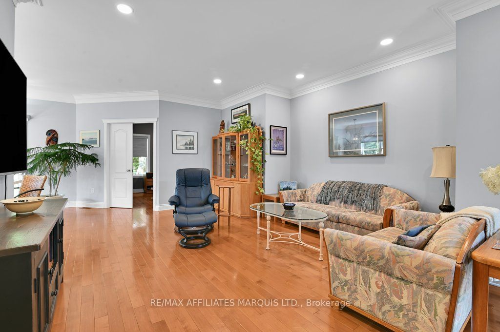 6798 Riverview Drive Property Photo 8