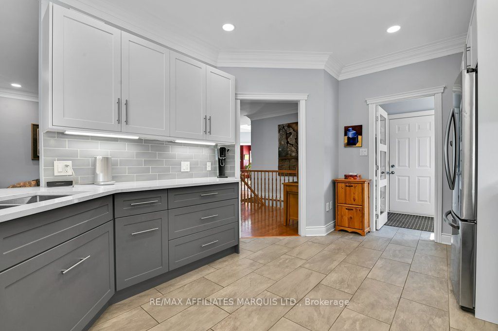 6798 Riverview Drive Property Photo 14
