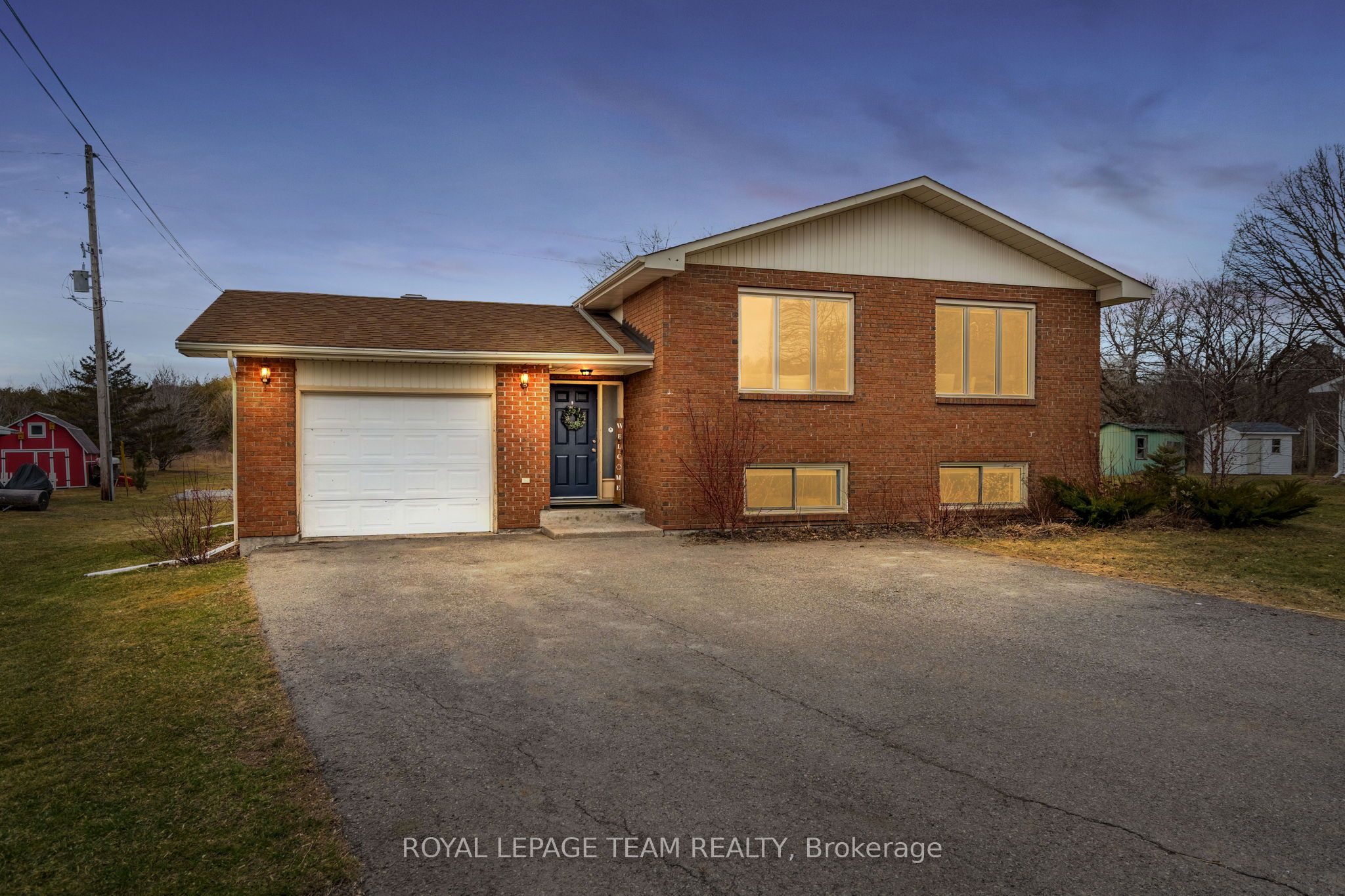 2150 8th Line Road Property Photo