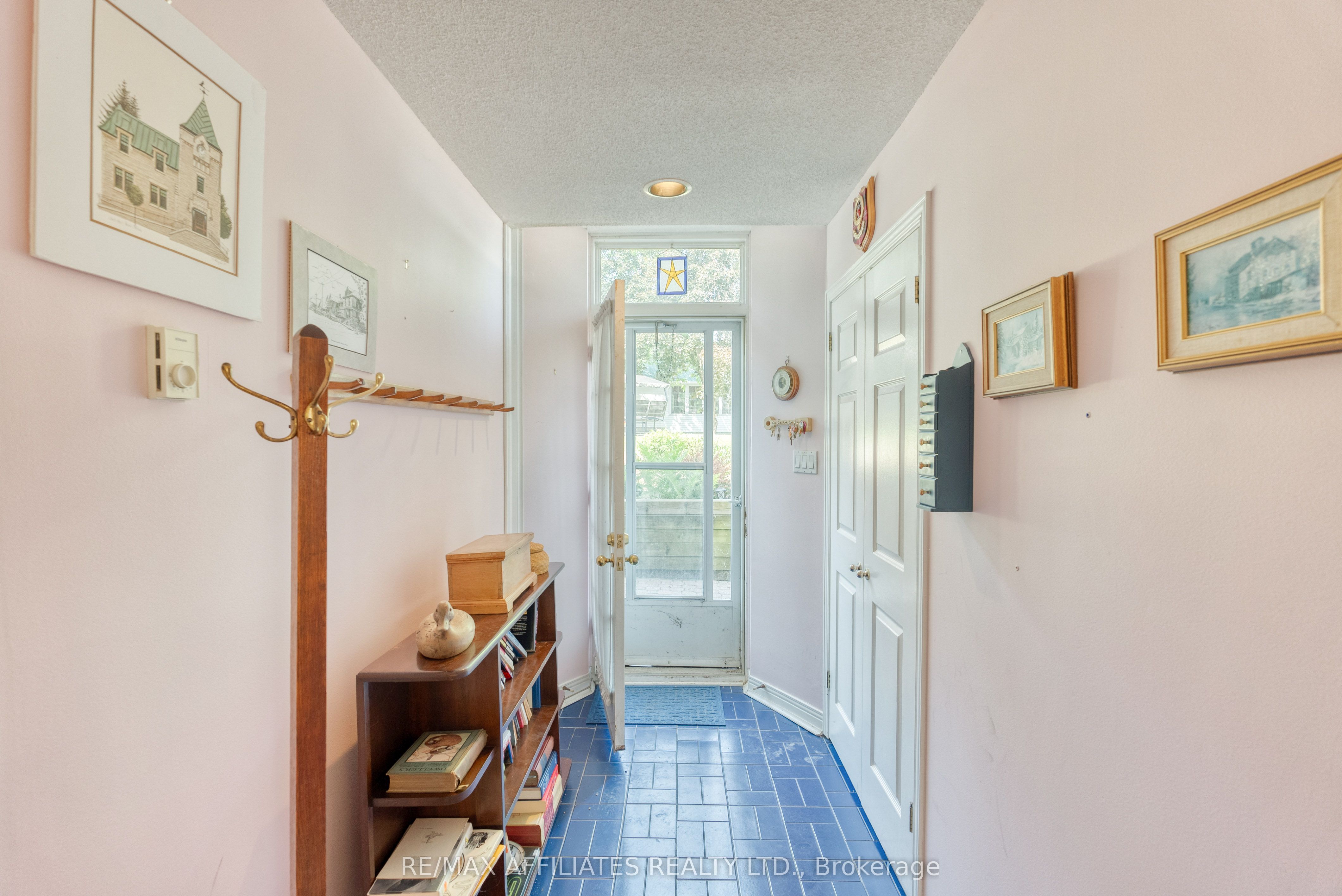 19 Main Street 1 Property Photo 5