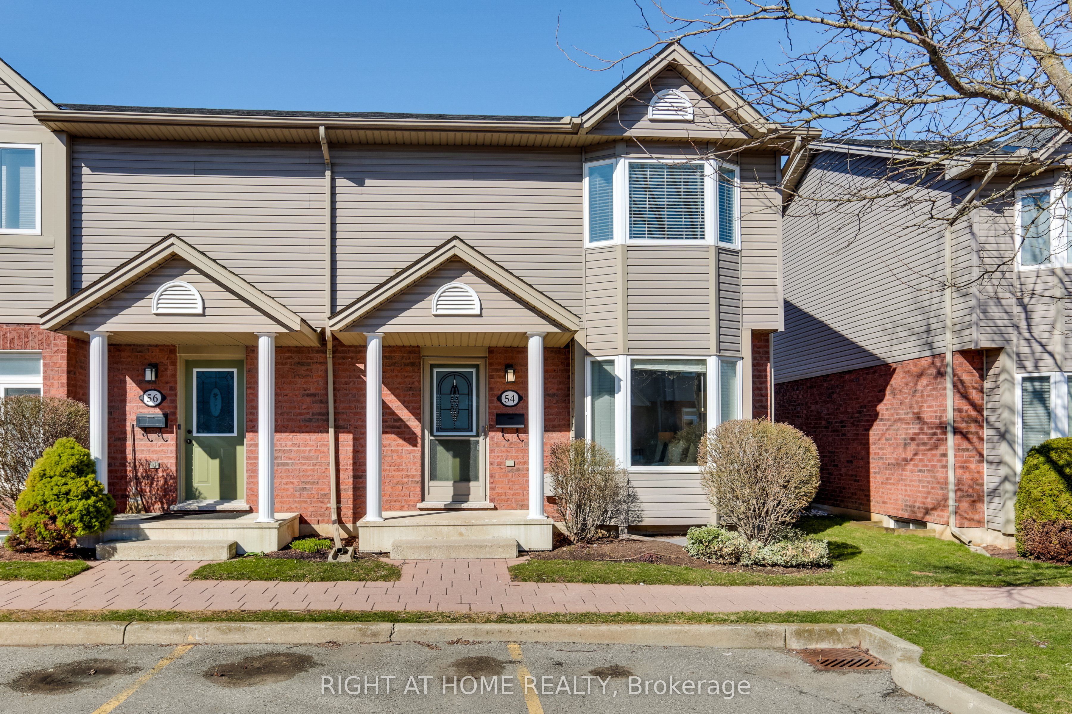 #54 - 1535 Trossacks Avenue Property Photo 1