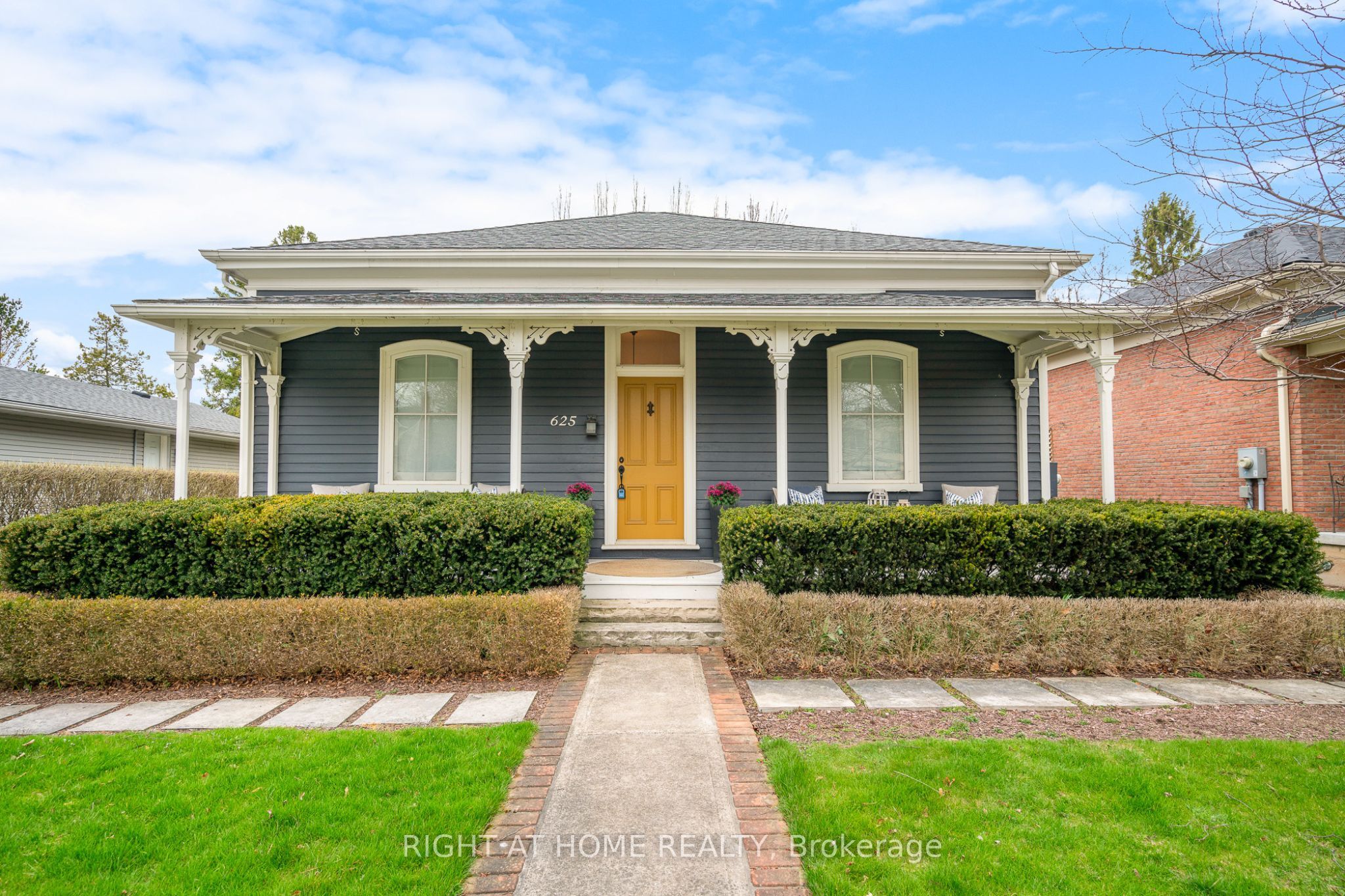 625 Charlotte Street Property Photo