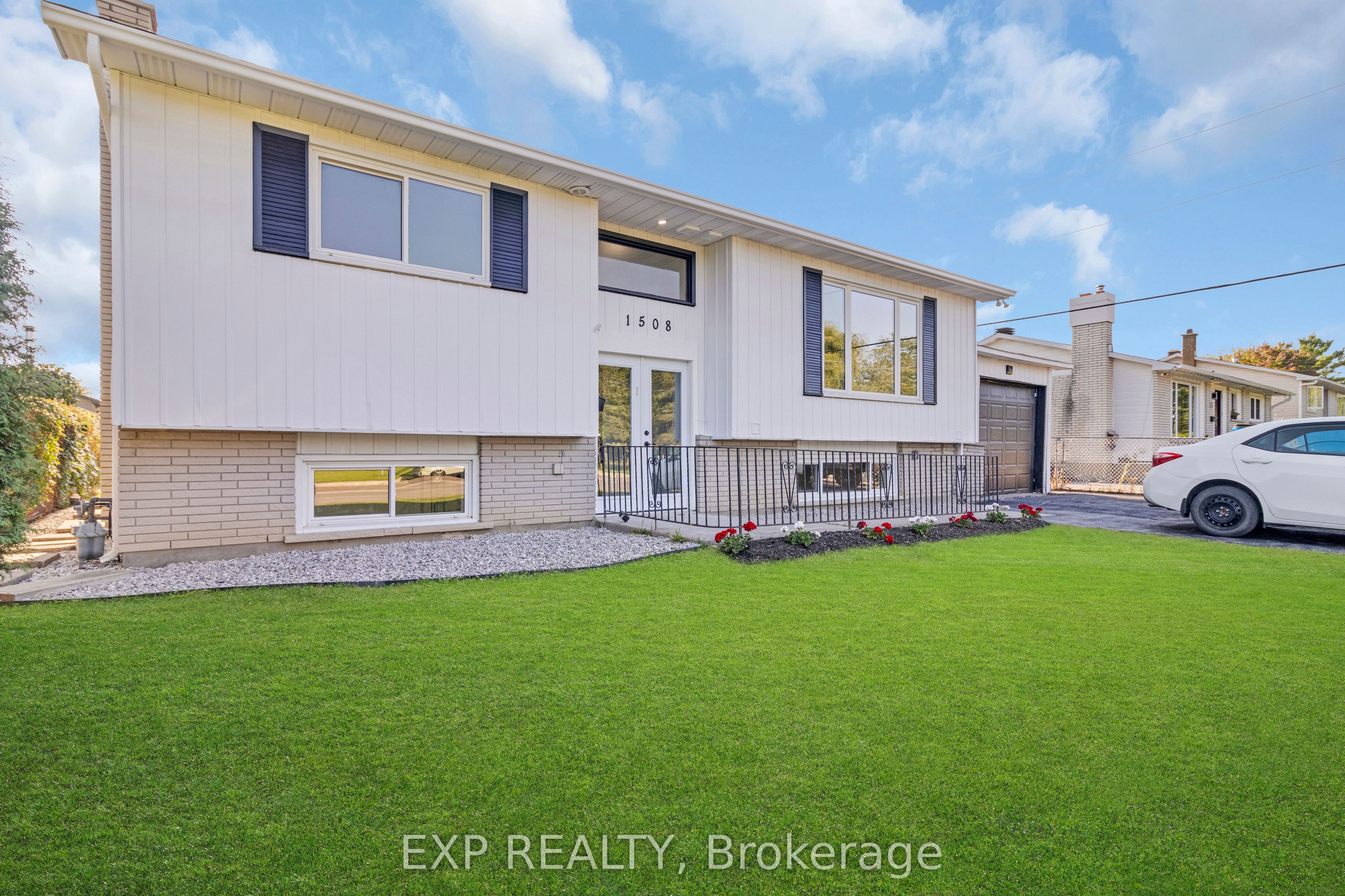 1102 Bilberry Creek | Queenswood Heights Real Estate Listings Main Image