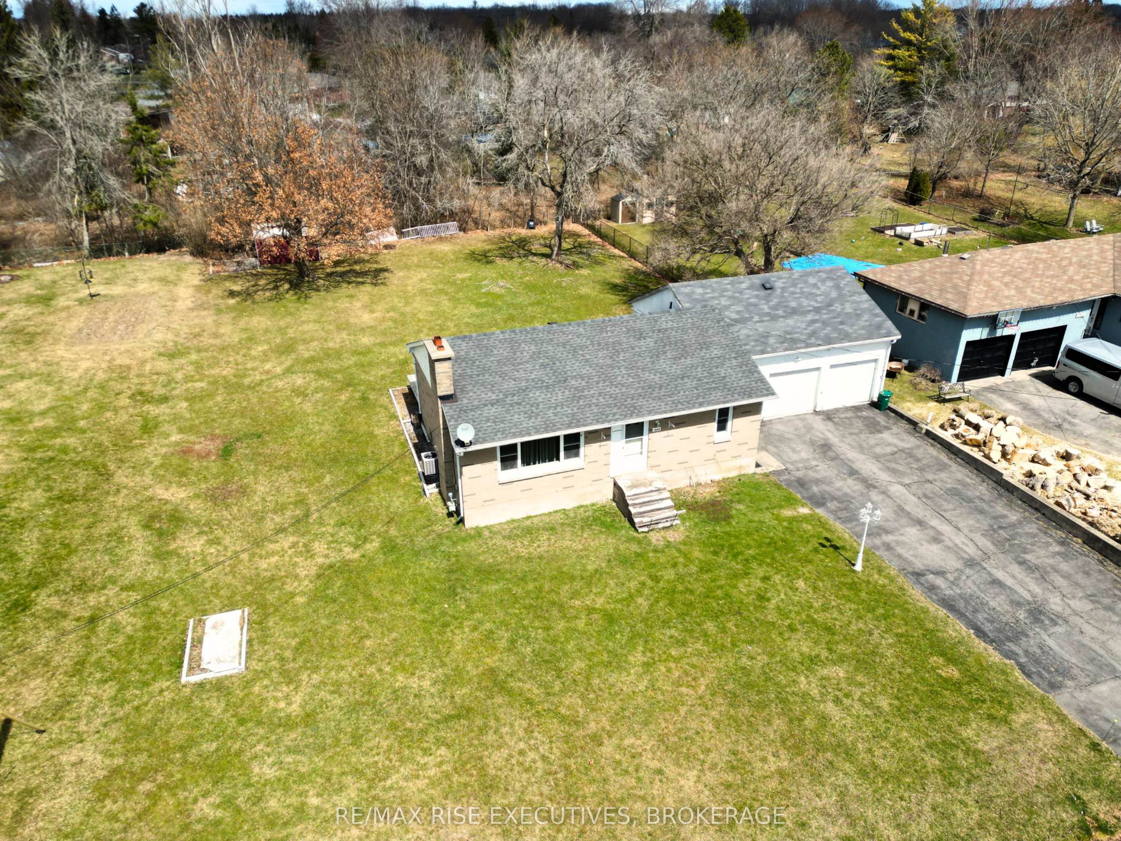 1432 Sproule Street Property Photo