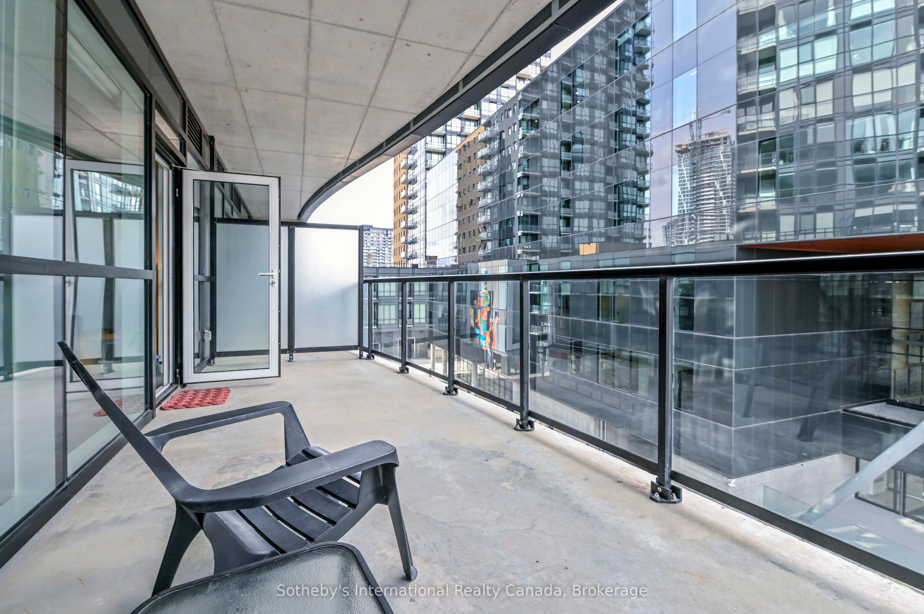 108 Garment Street 409 Property Photo 22