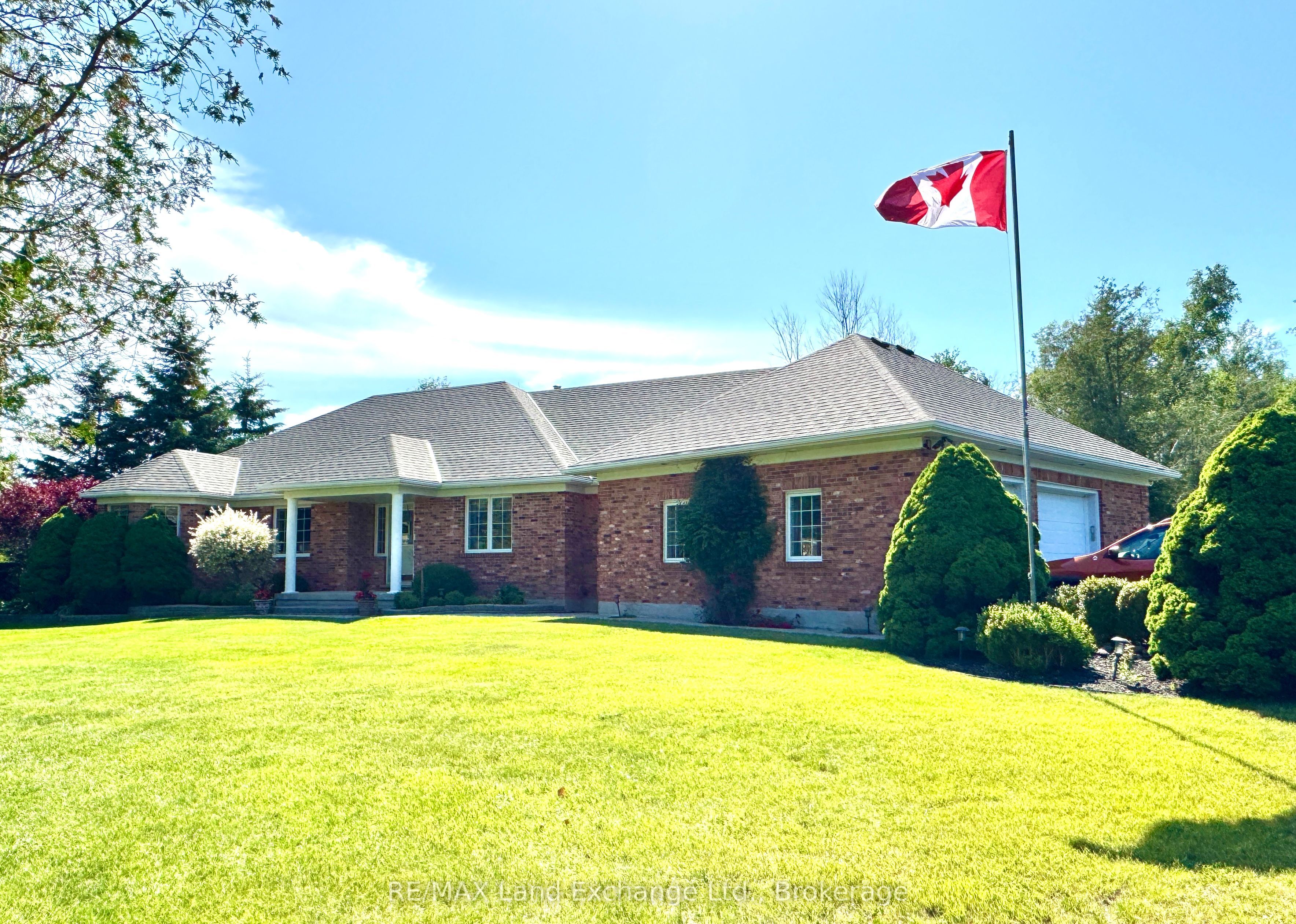 115 Deerhurst Drive Property Photo 1