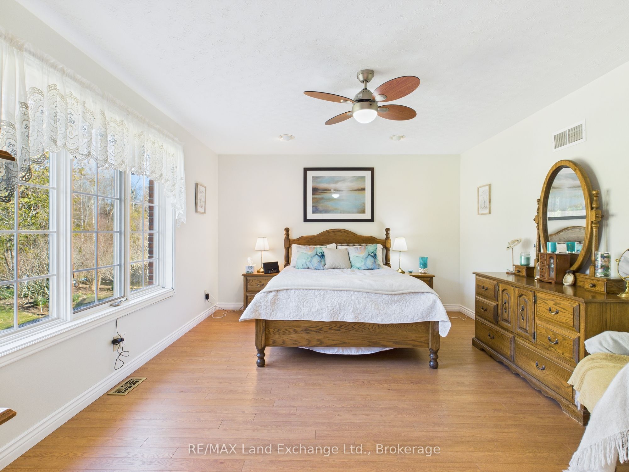 115 Deerhurst Drive Property Photo 22