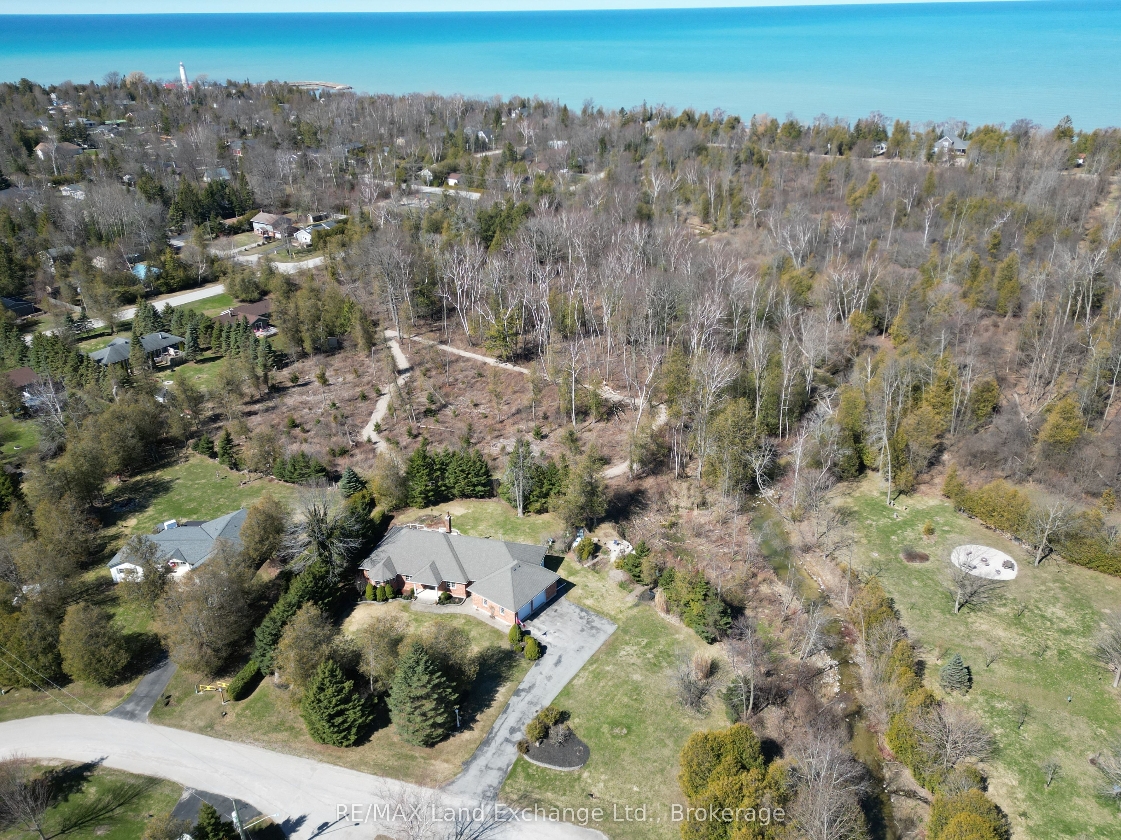 115 Deerhurst Drive Property Photo 44