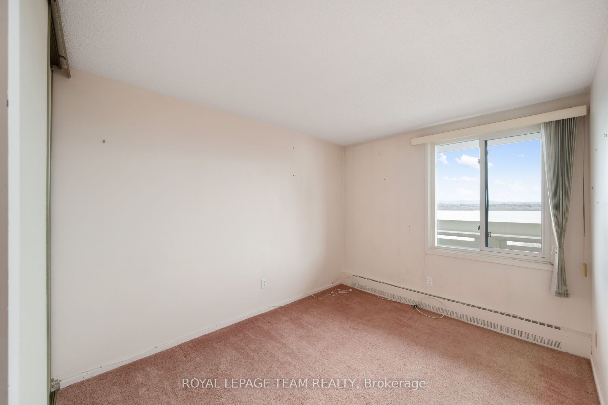 1081 Ambleside Drive 1101 Property Photo 15