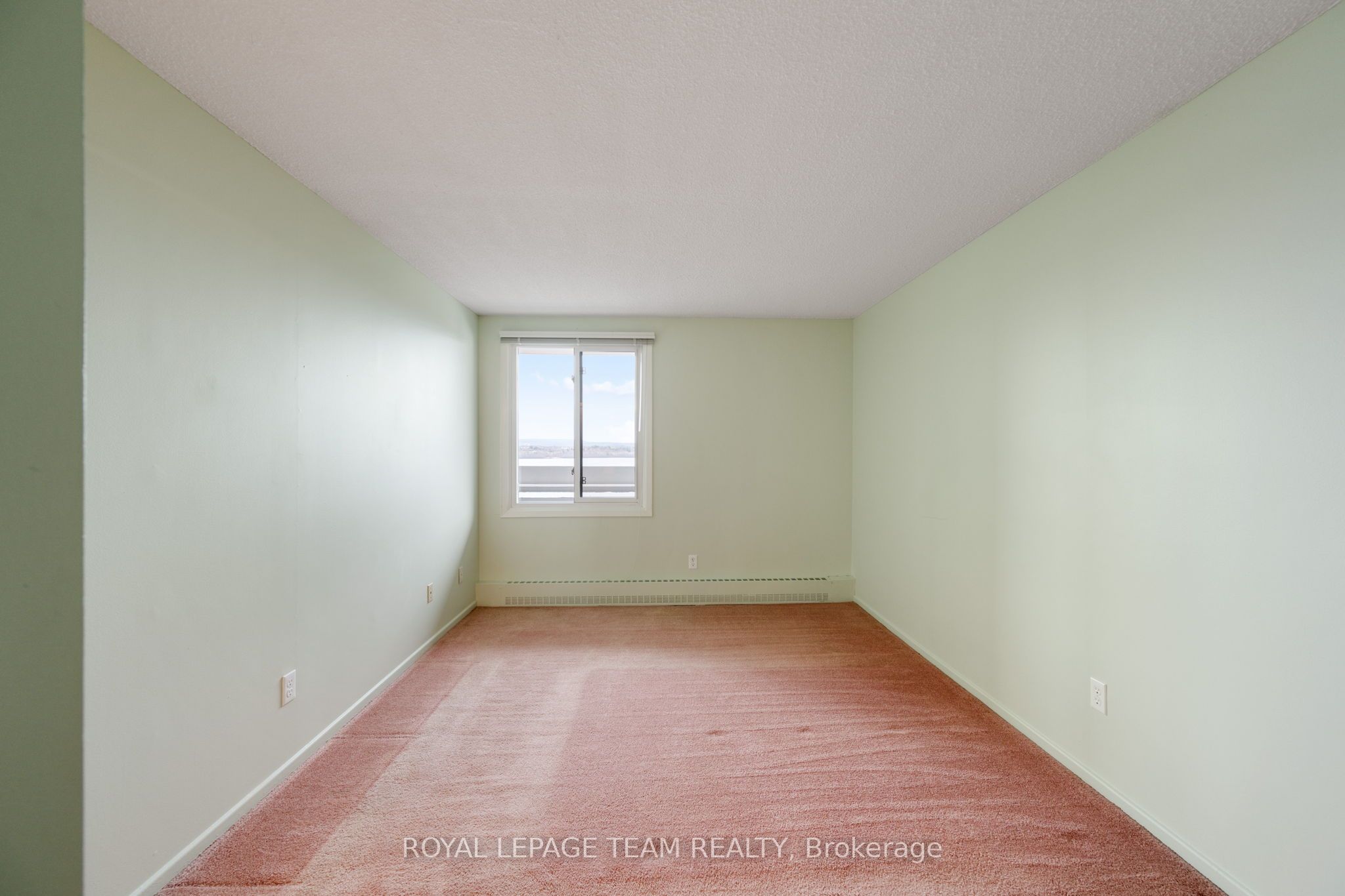 1081 Ambleside Drive 1101 Property Photo 17