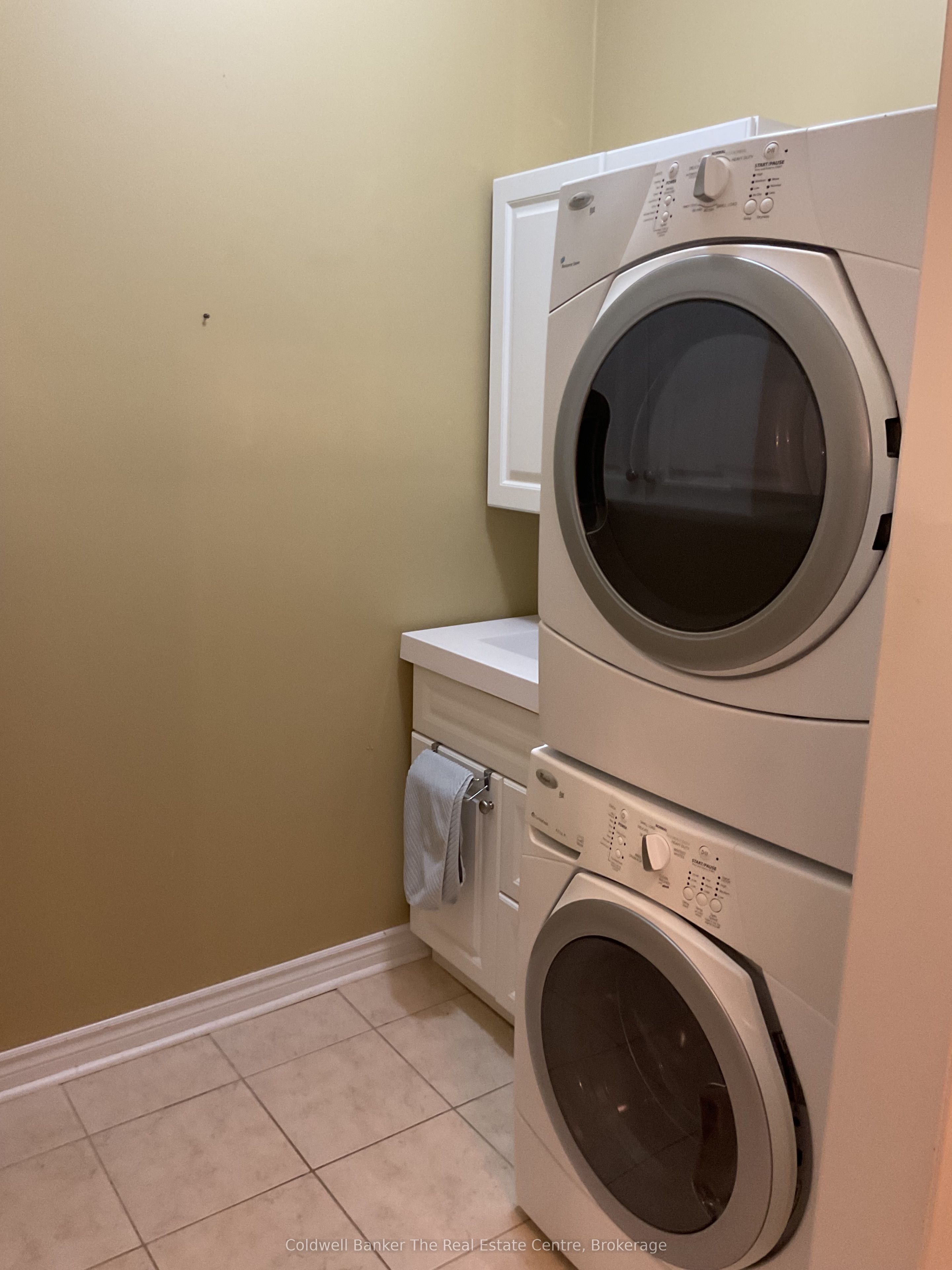 10 Kent Court Property Photo 14