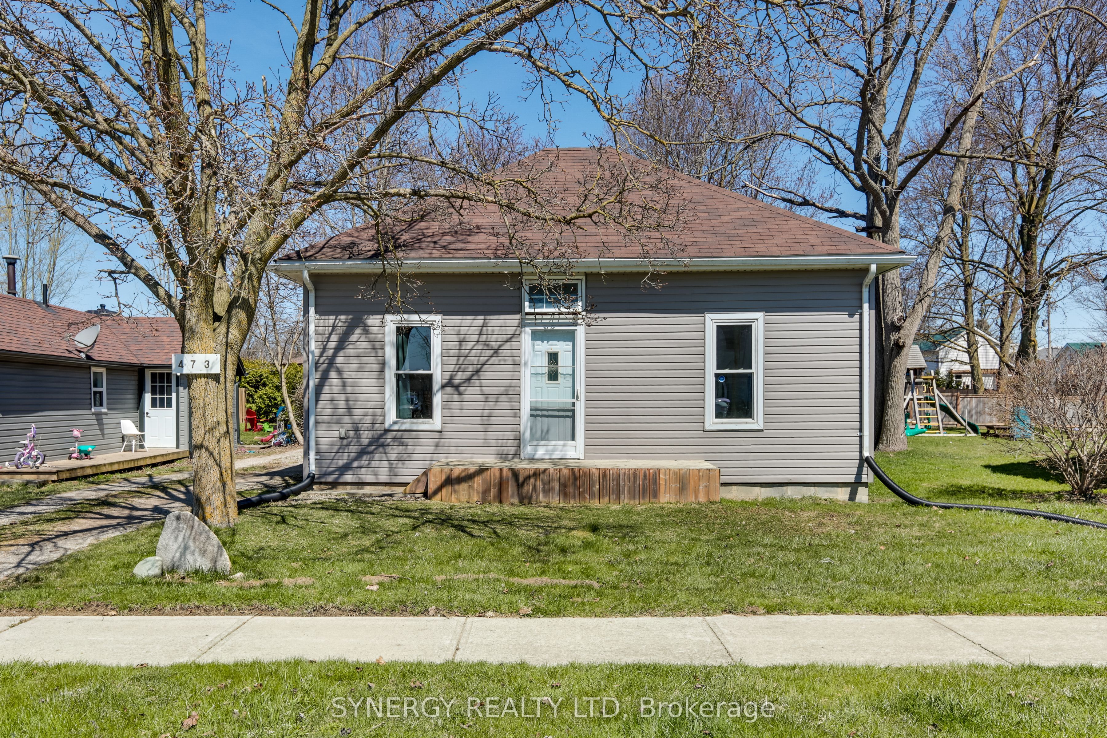 473 Front Street Property Photo