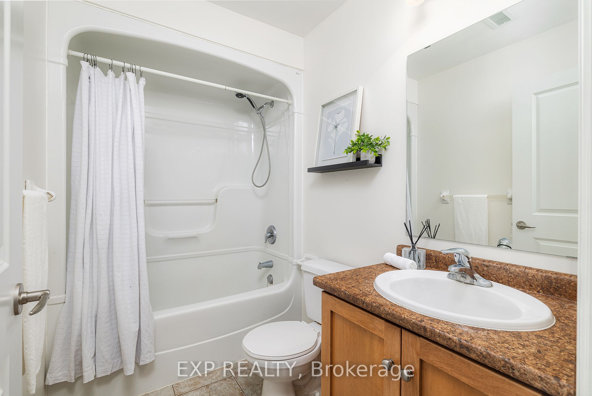 165 Duke Street E 305 Property Photo 20