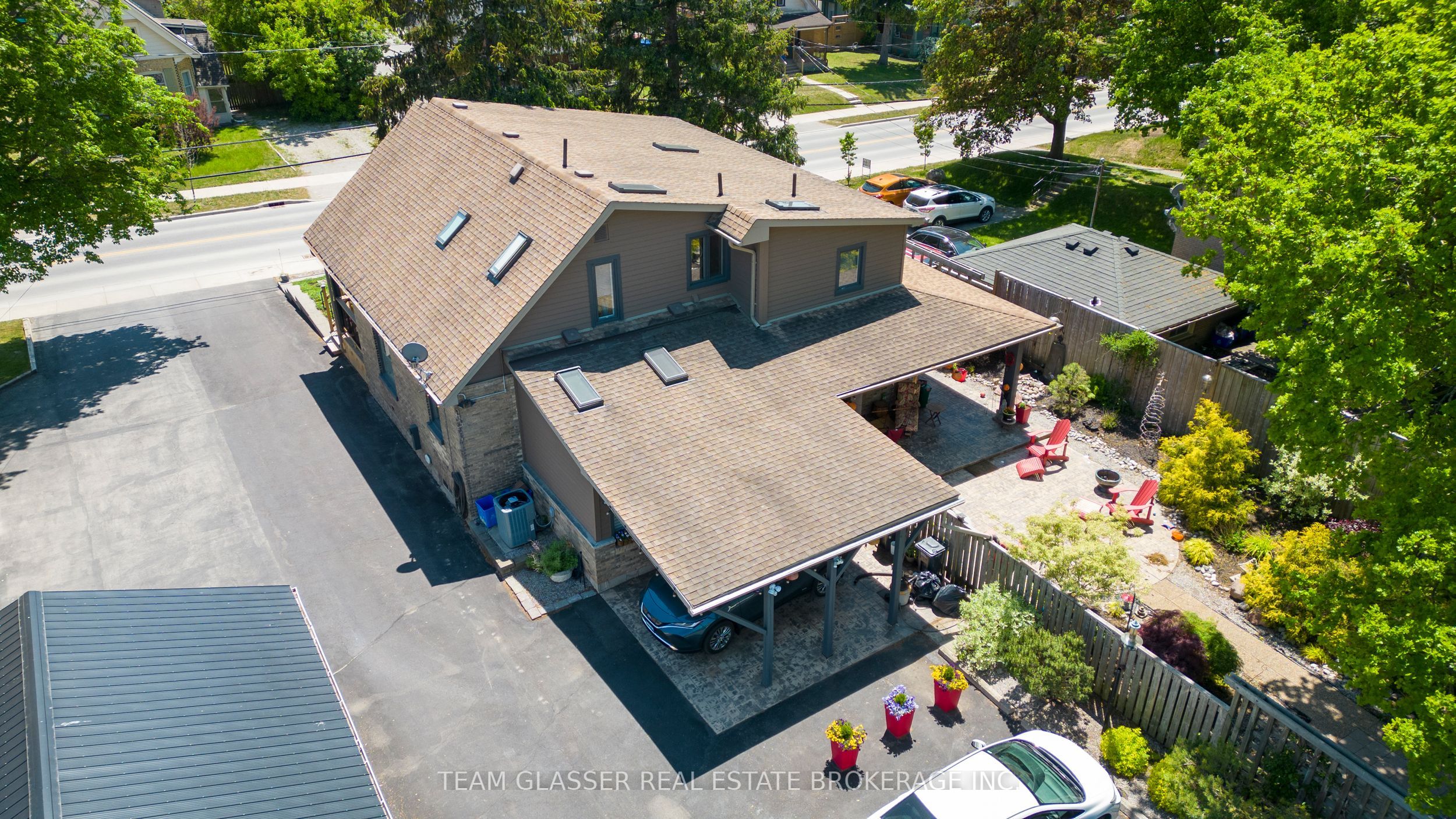 7070 Longwoods Road Property Photo