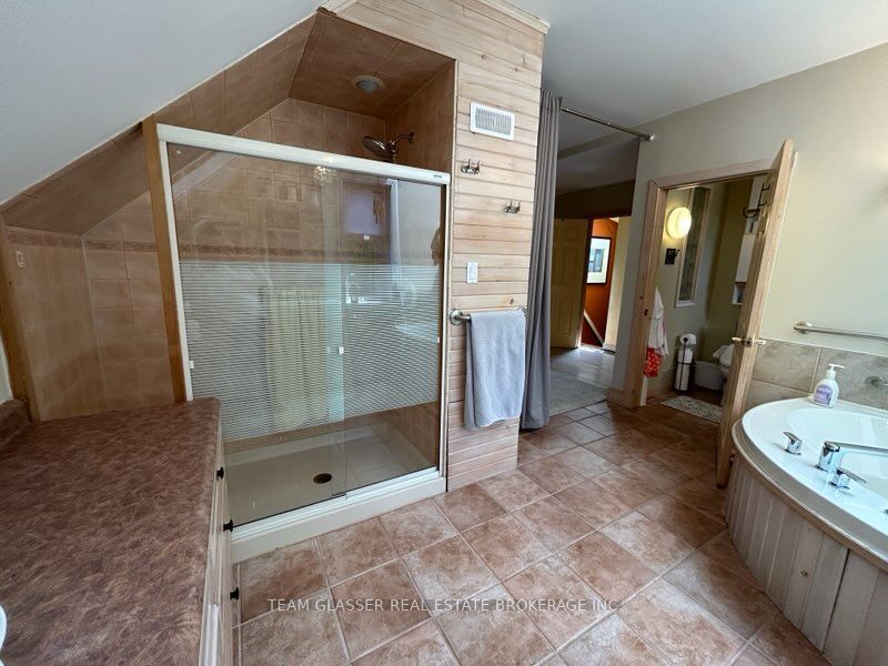7070 Longwoods Rd Property Photo 46