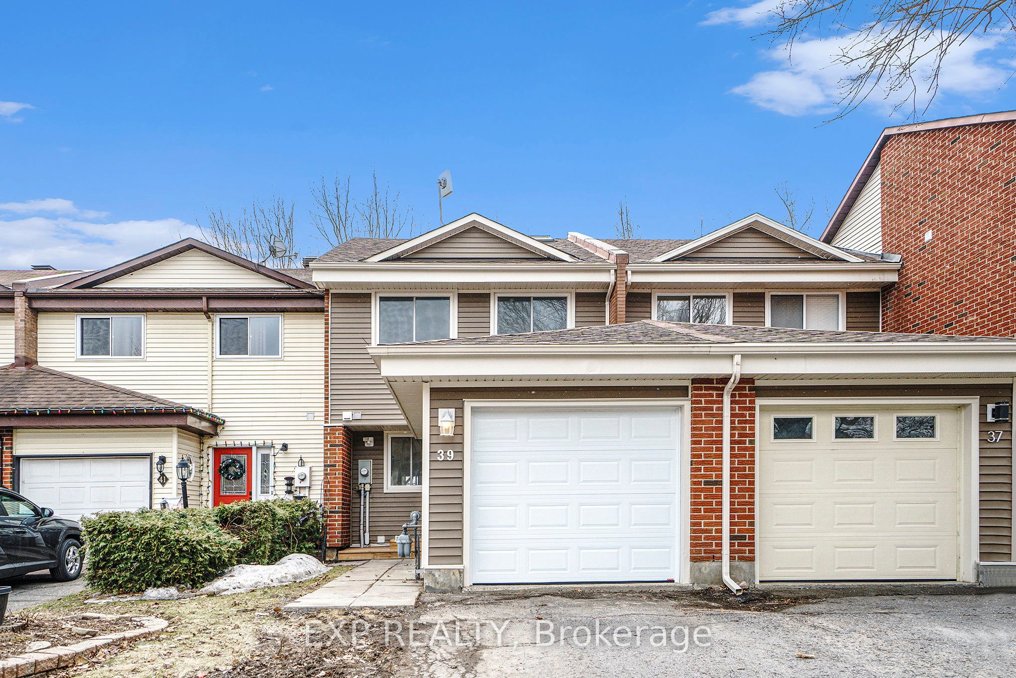 39 Dignard Street Property Photo