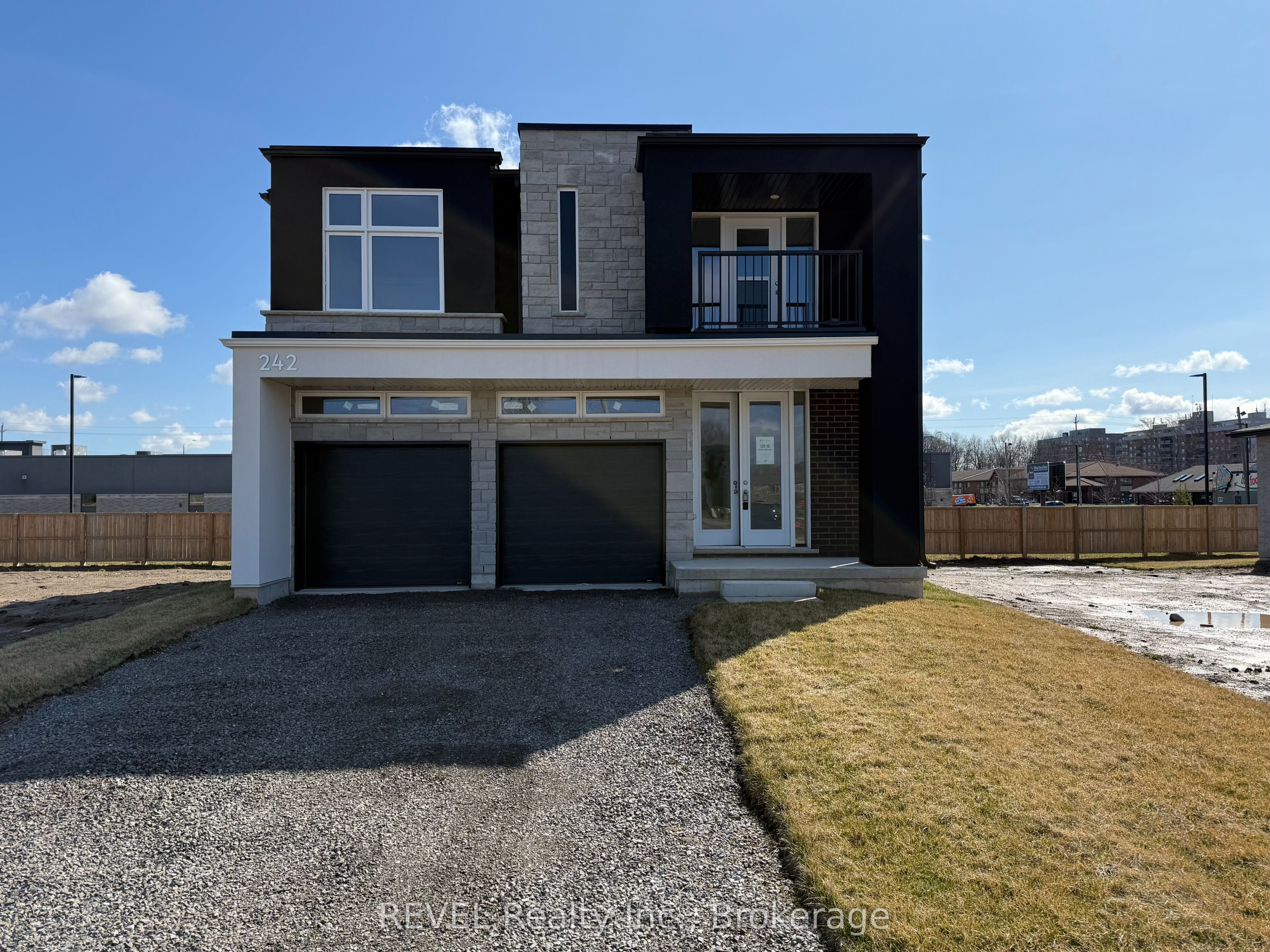 242 Wellandvale Drive Property Photo 1