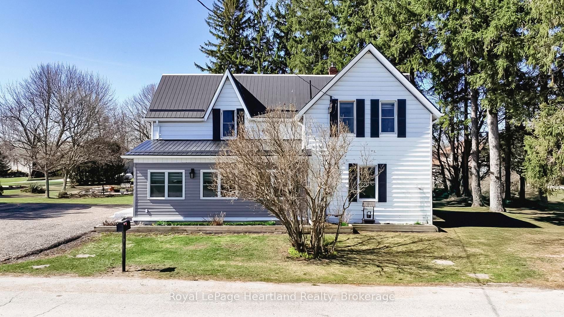 36973 Londesboro Road Property Photo 1