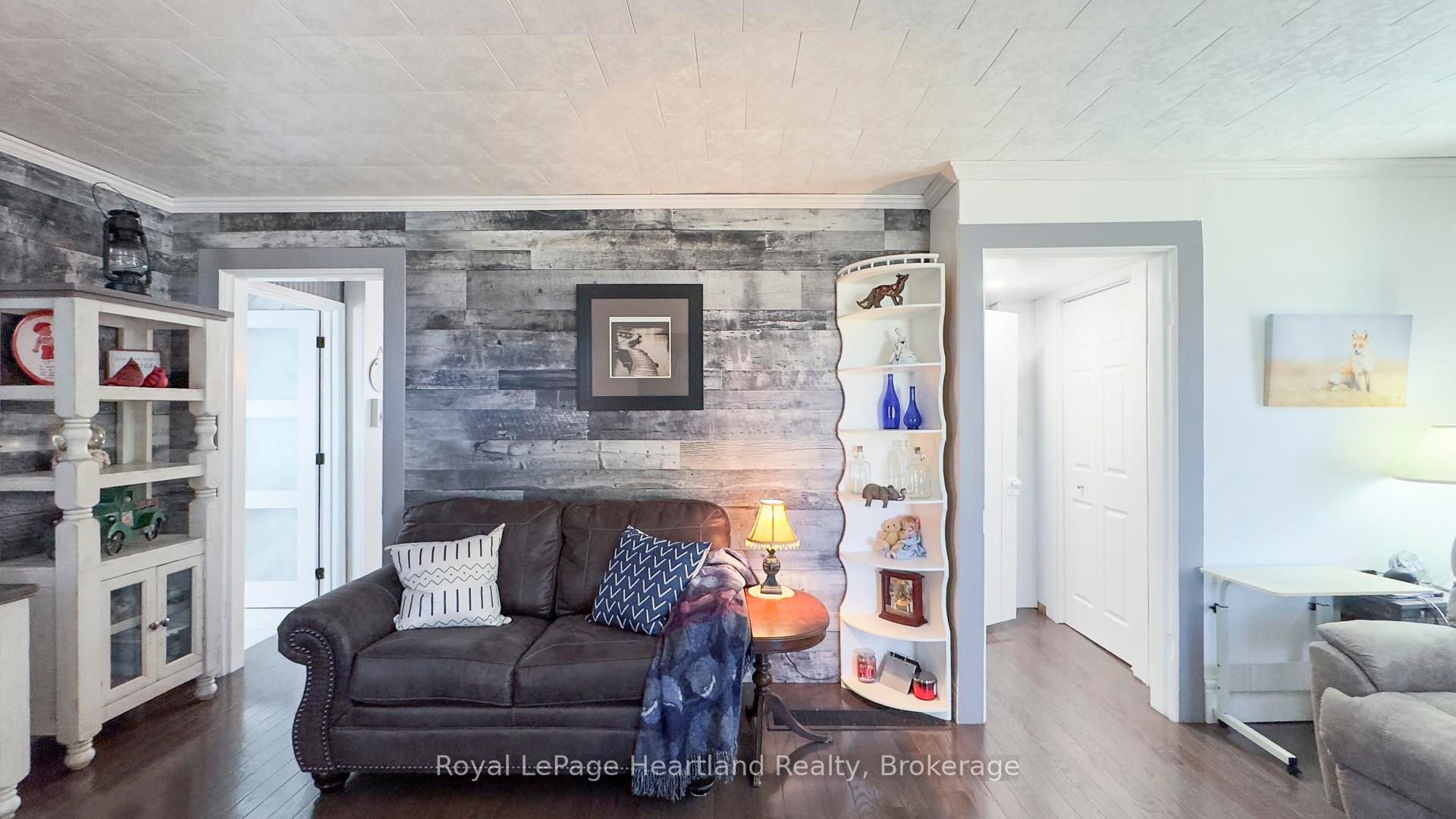 36973 Londesboro Road Property Photo 19