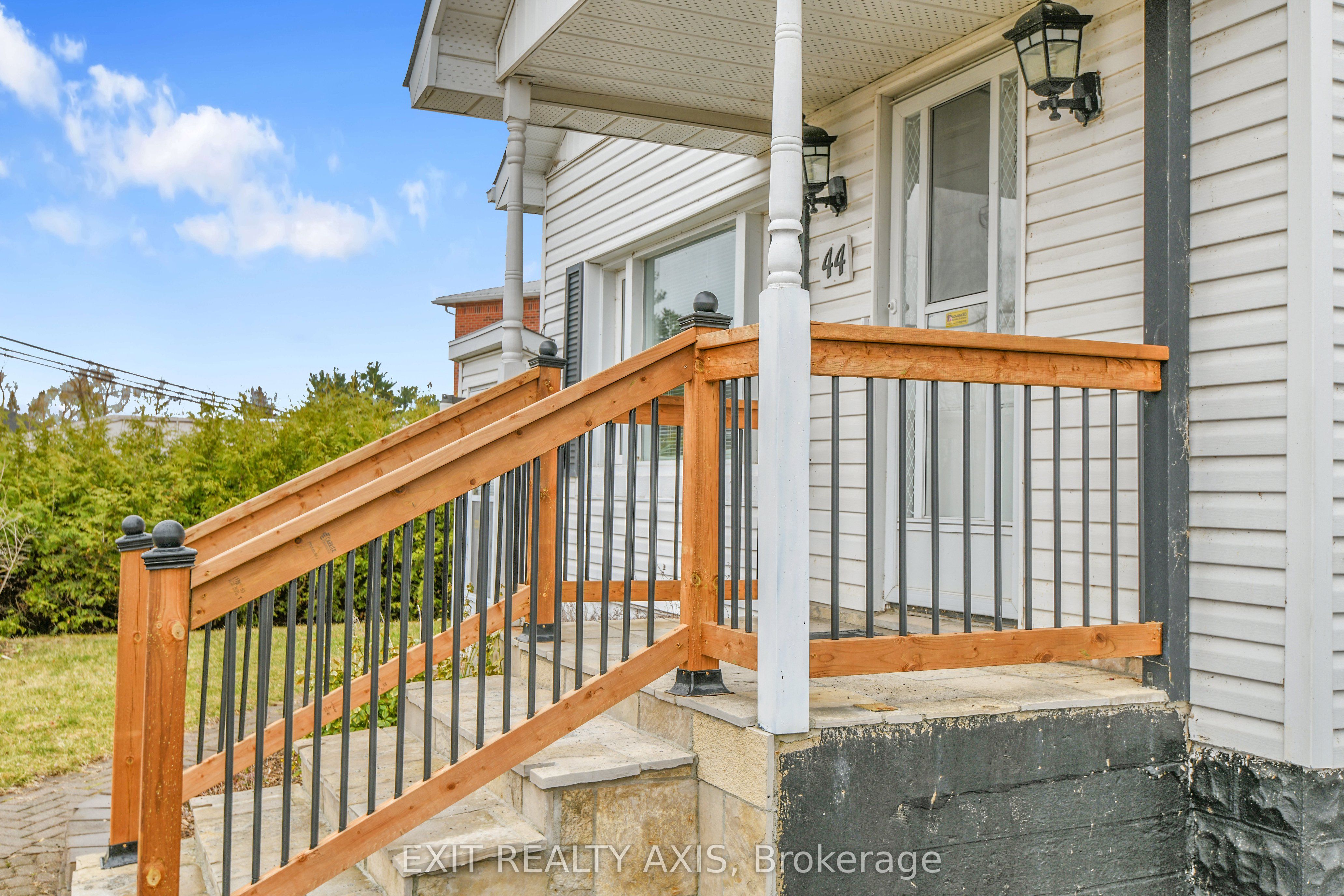 44 Main Street Property Photo 3