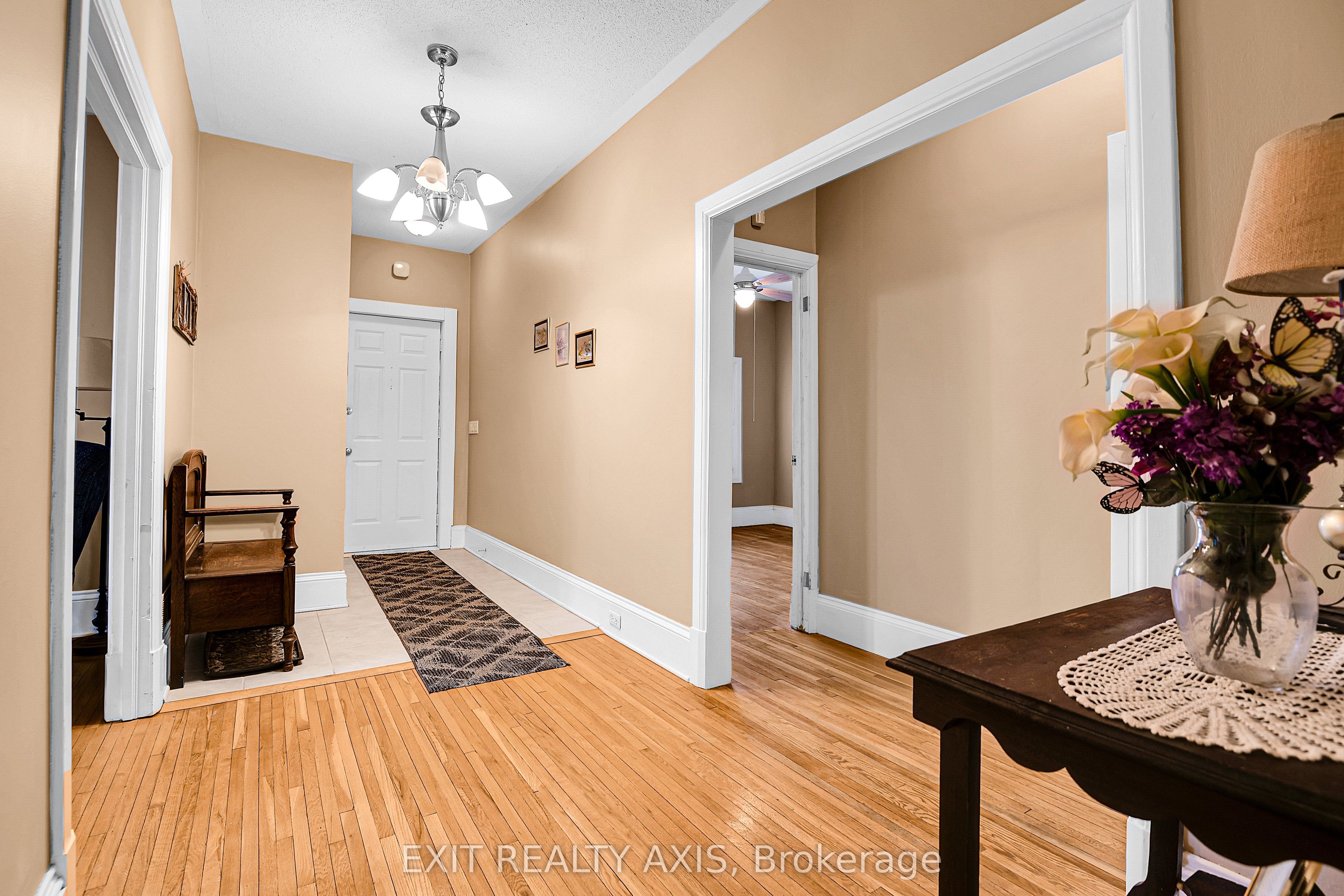 44 Main Street Property Photo 5