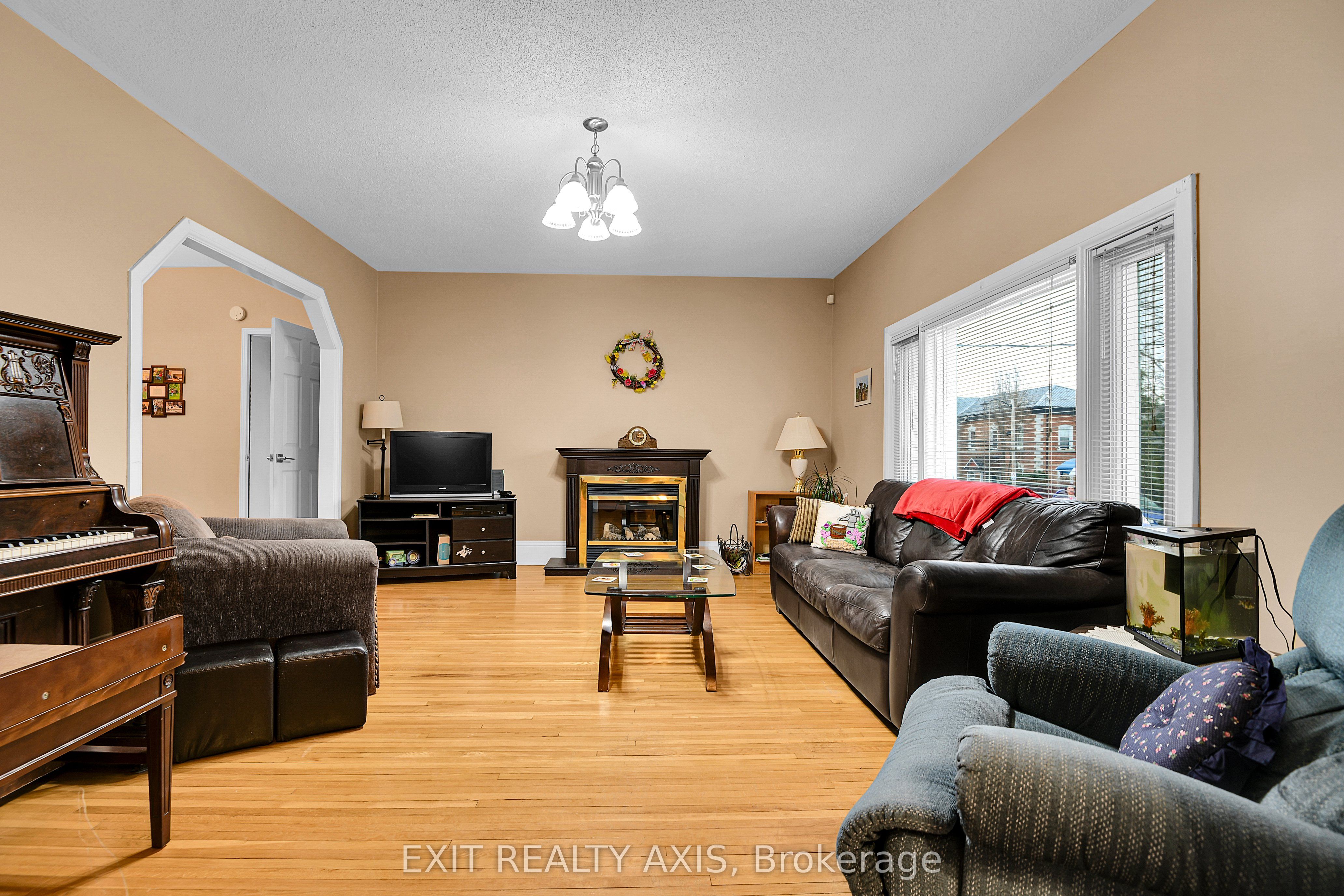 44 Main Street Property Photo 8