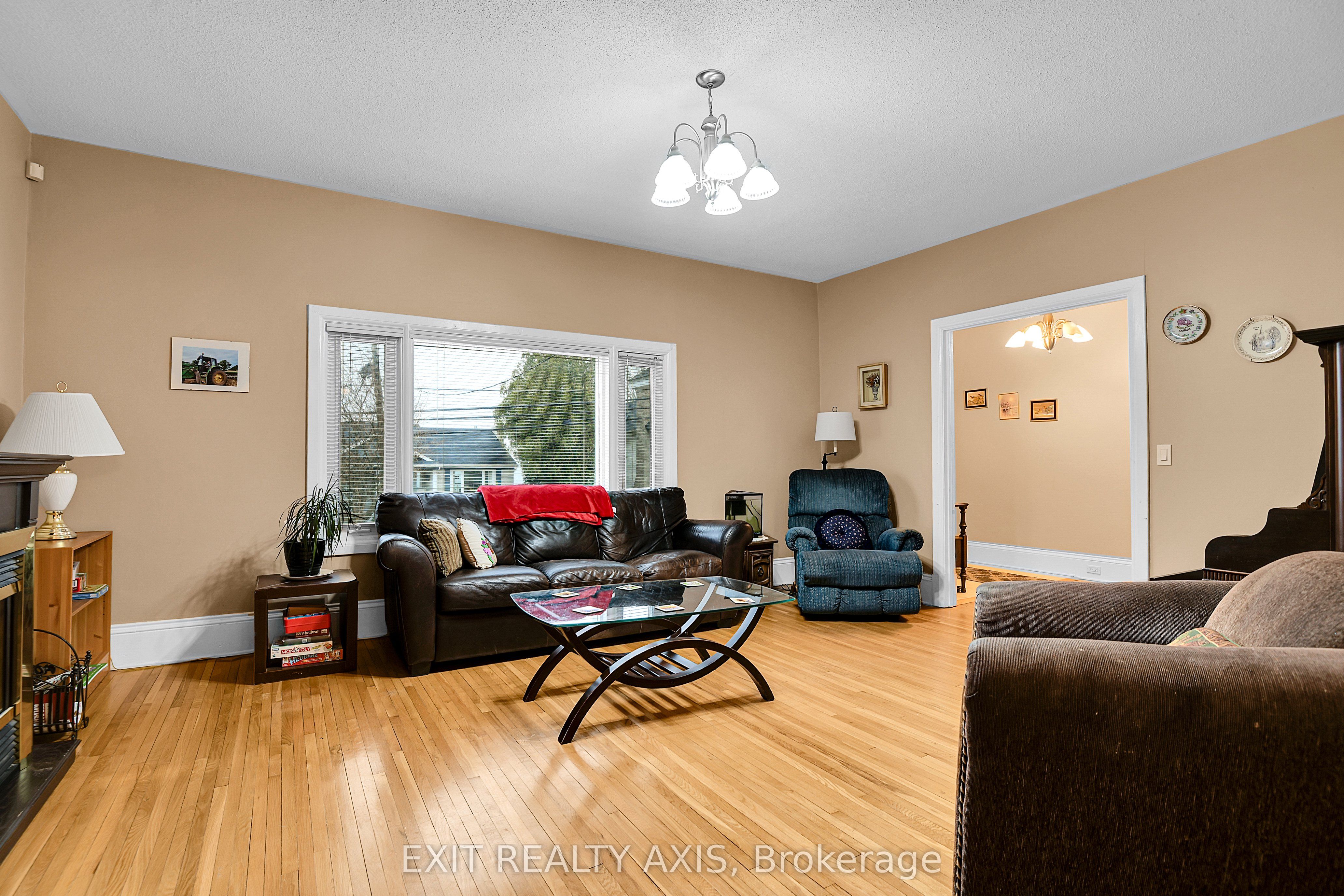 44 Main Street Property Photo 9