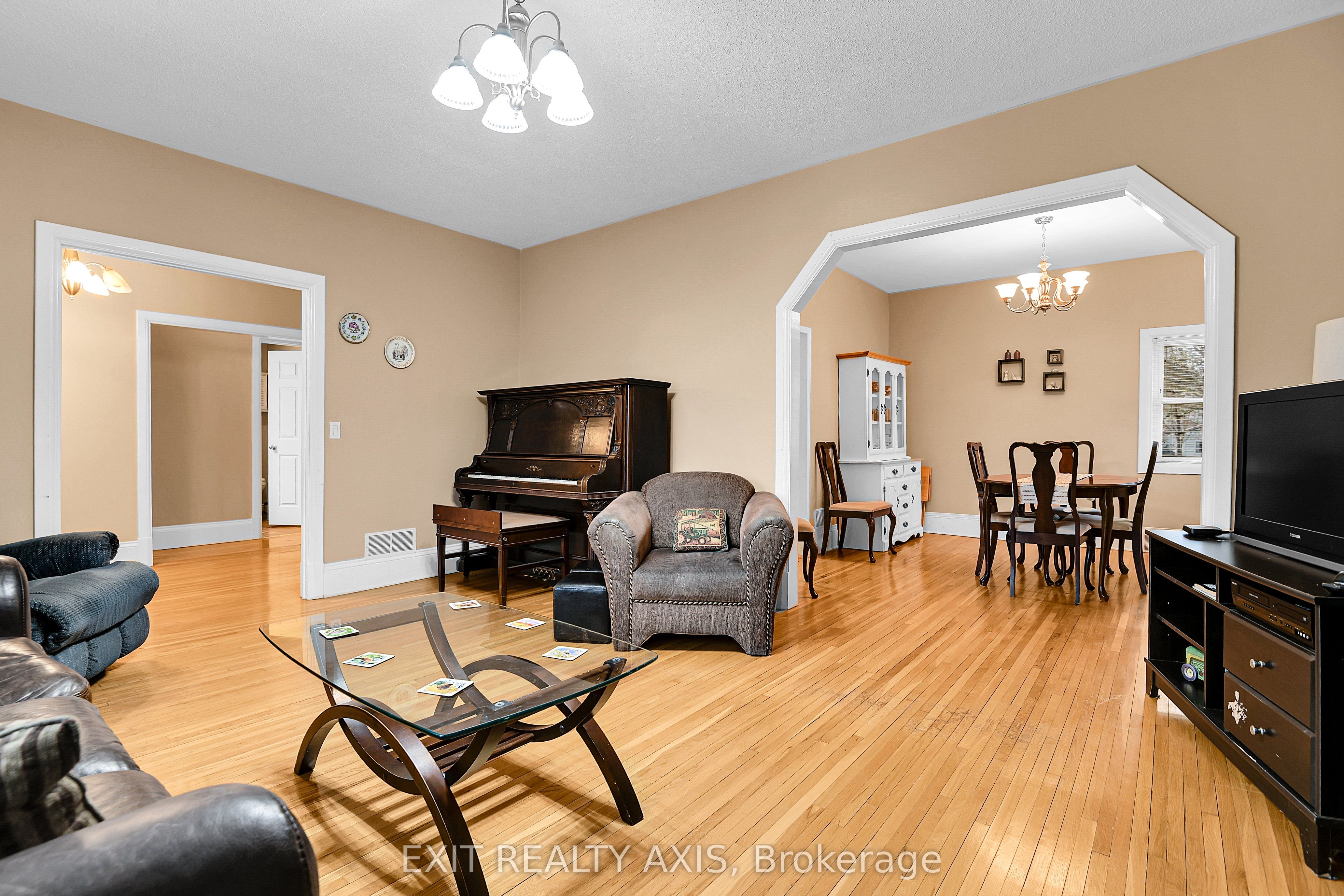 44 Main Street Property Photo 10