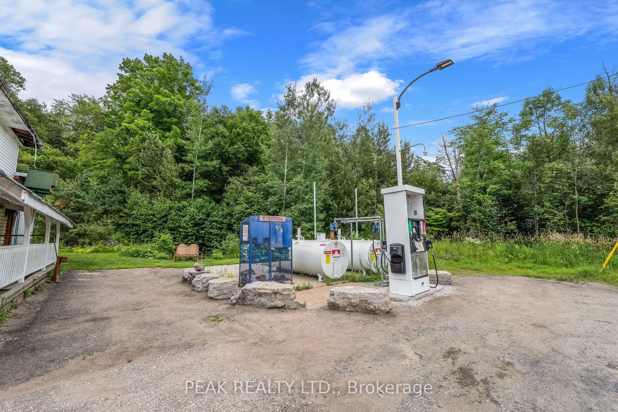 22353 Highway 41 Property Photo 4
