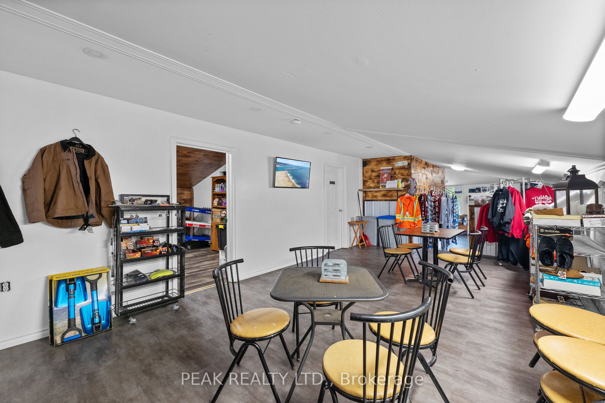 22353 Highway 41 Property Photo 22