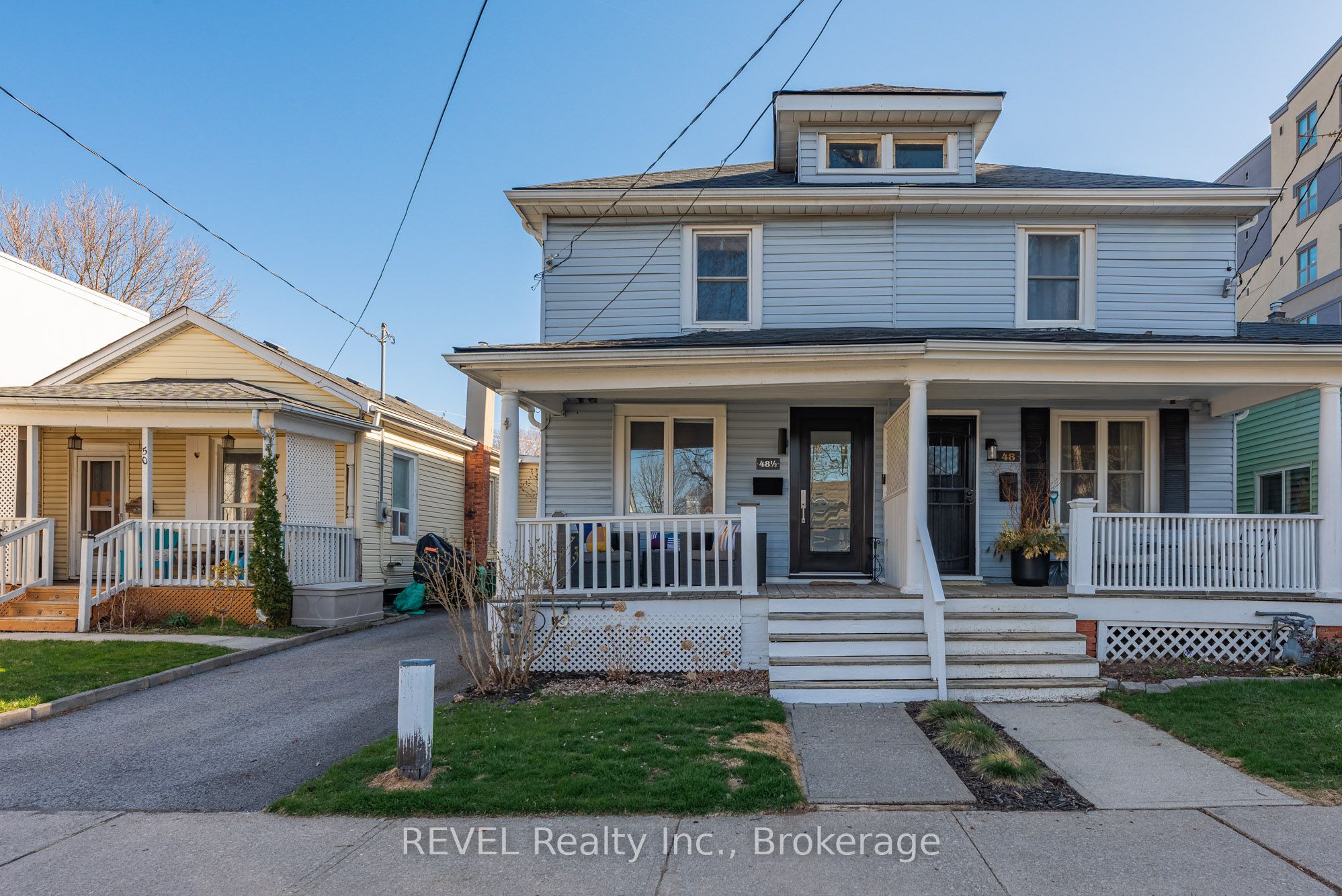 48 1/2 Wellington Street Property Photo 1