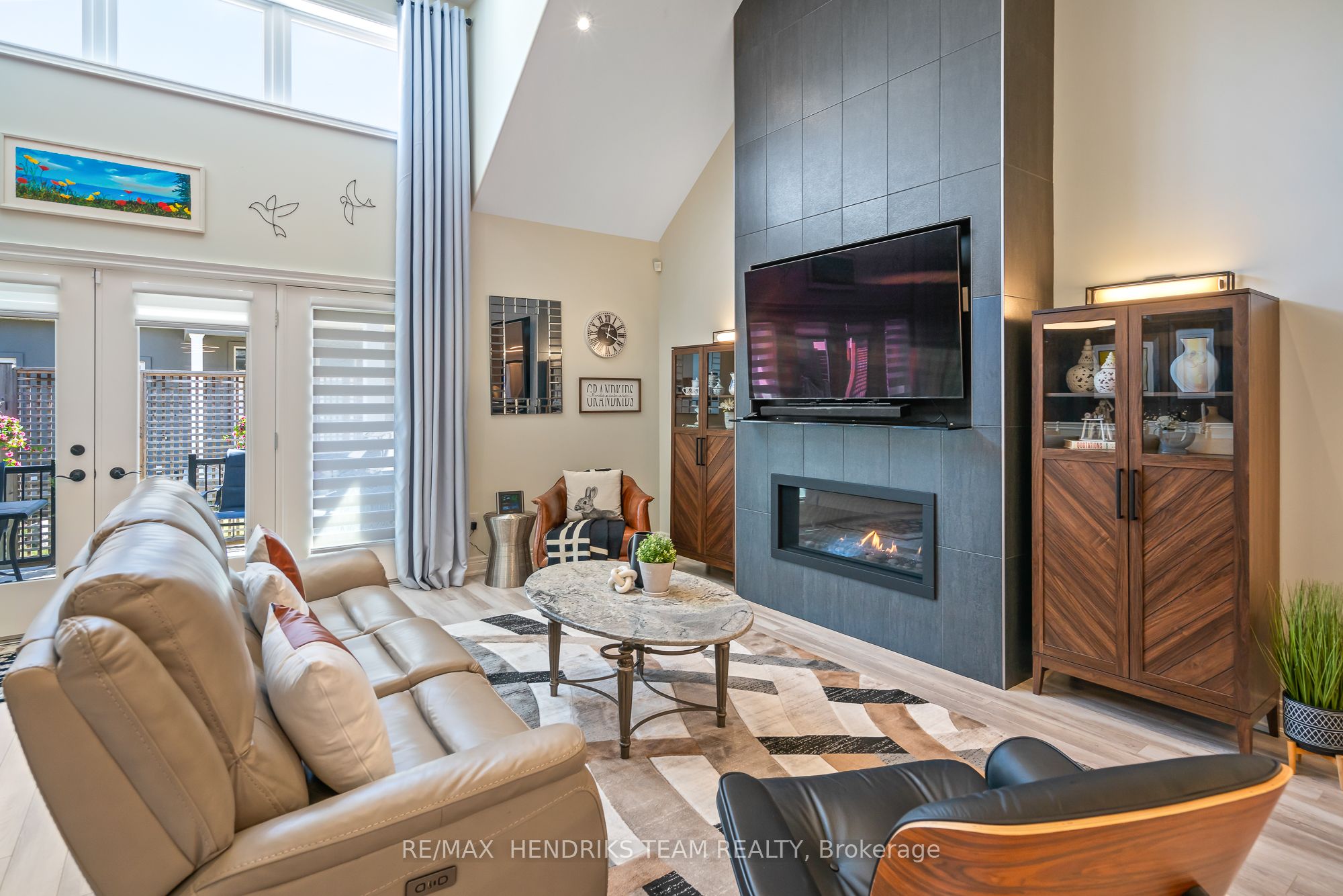 #11 - 10 Sassafras Row Property Photo 14