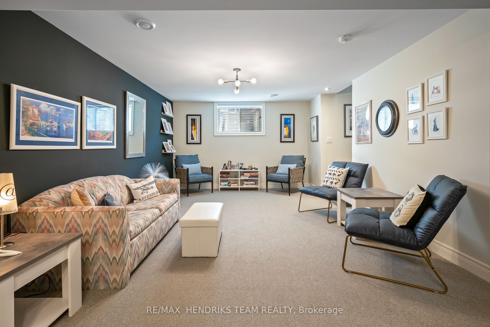 #11 - 10 Sassafras Row Property Photo 25