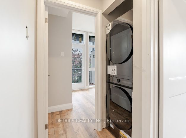 659 Donat Street 301 Property Photo 10