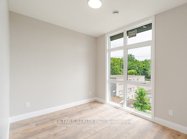 659 Donat Street 301 Property Photo 15