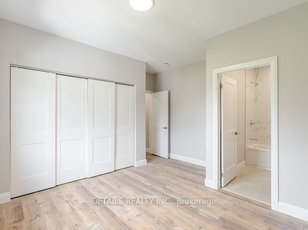 659 Donat Street 301 Property Photo 16